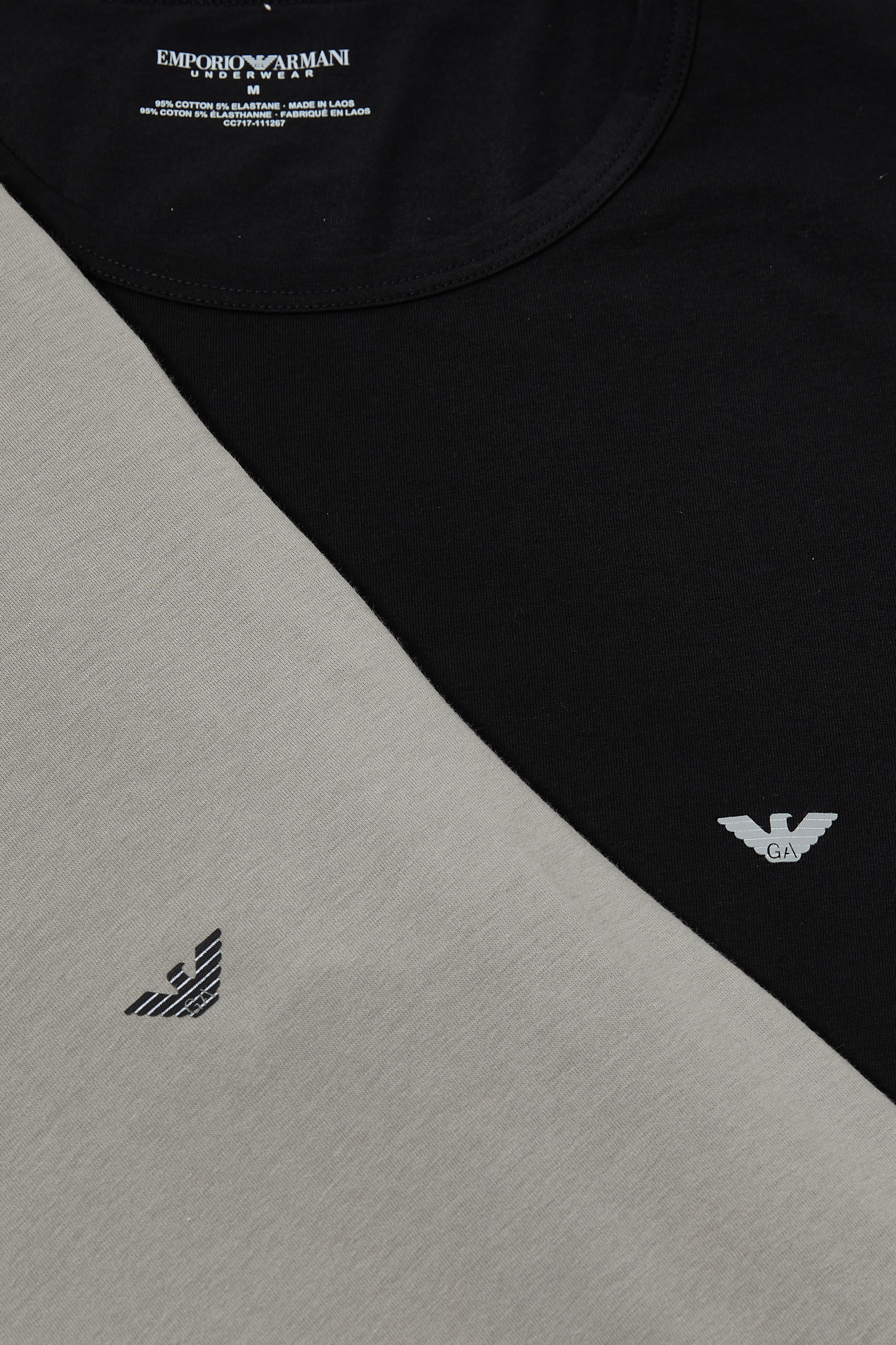 طقم تي شيرت بتطريز شعار الماركة، قطعتان