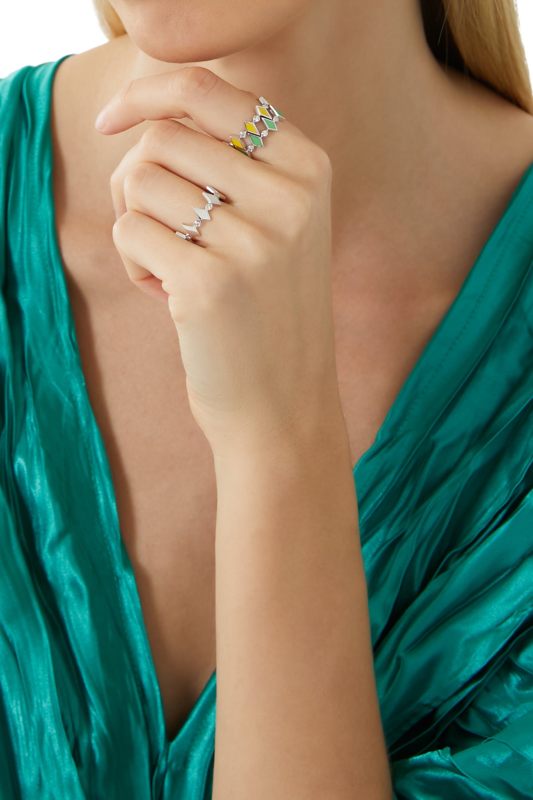 خاتم موزاييك مرصع بالماس ذهب أبيض عيار 18