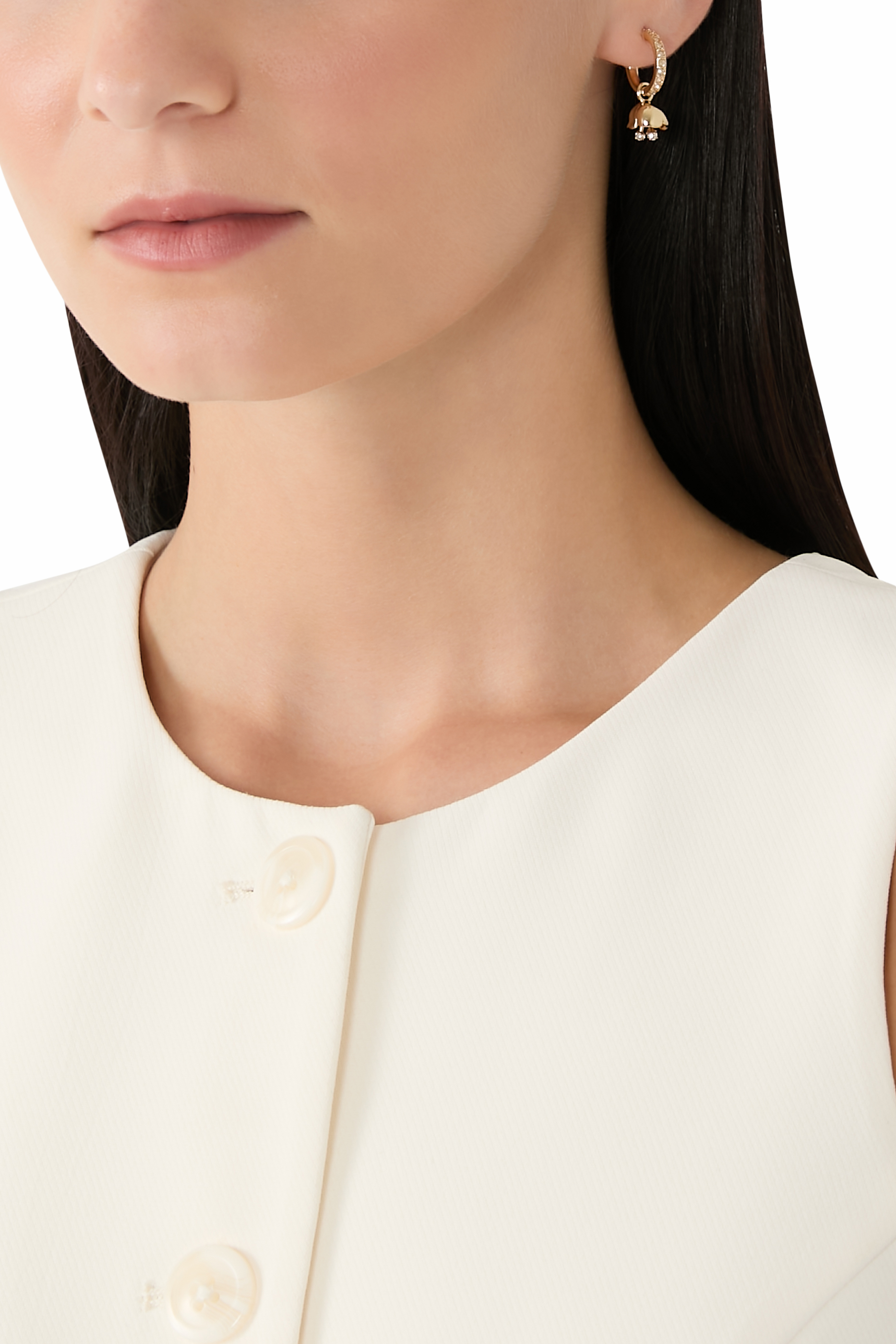 أقراط هاجي بتصميم بزهور مرصعة بأحجار زركونيا مكعبة نحاس مطلي