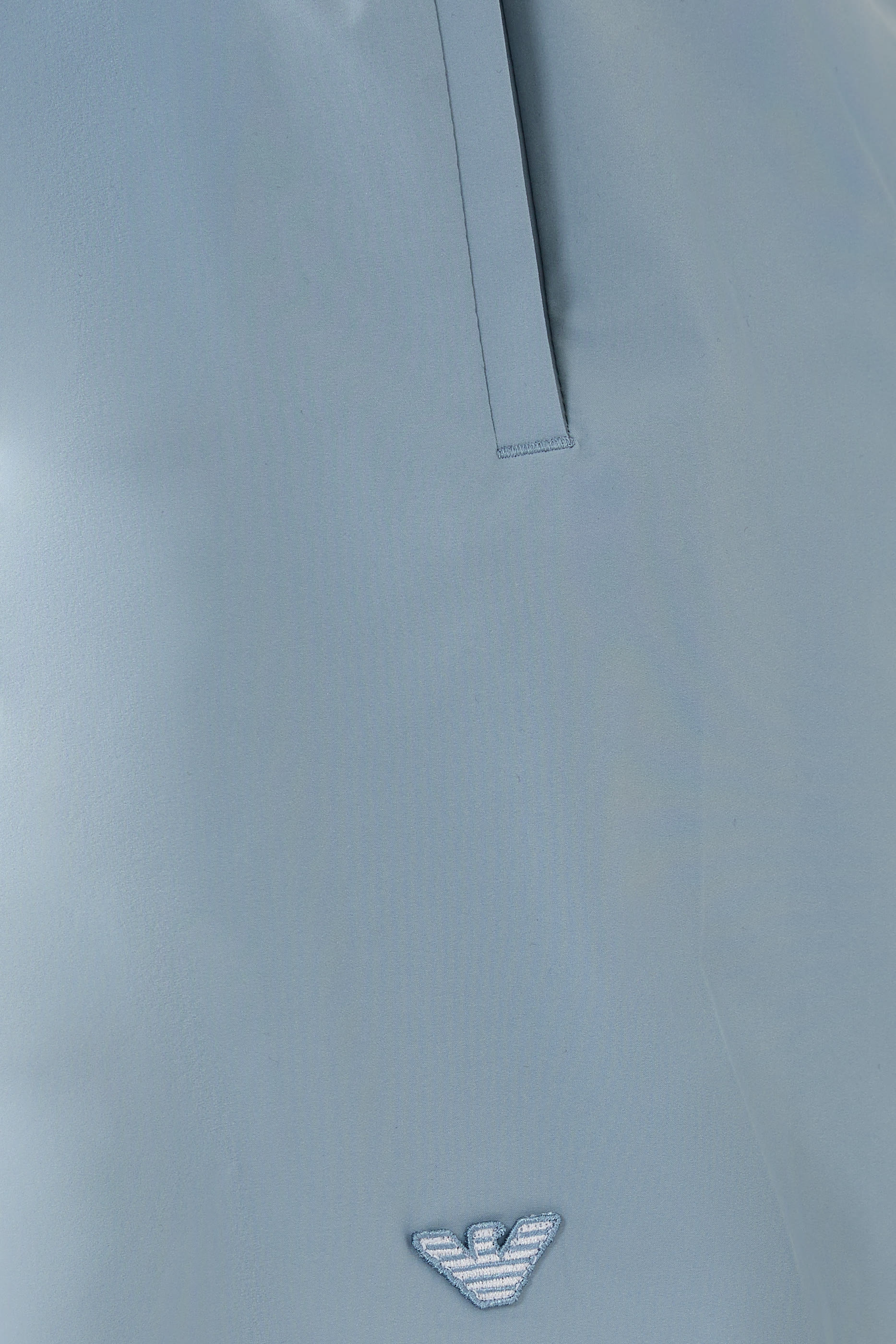 شورت سباحة بشعار الماركة ونسر حجم صغير