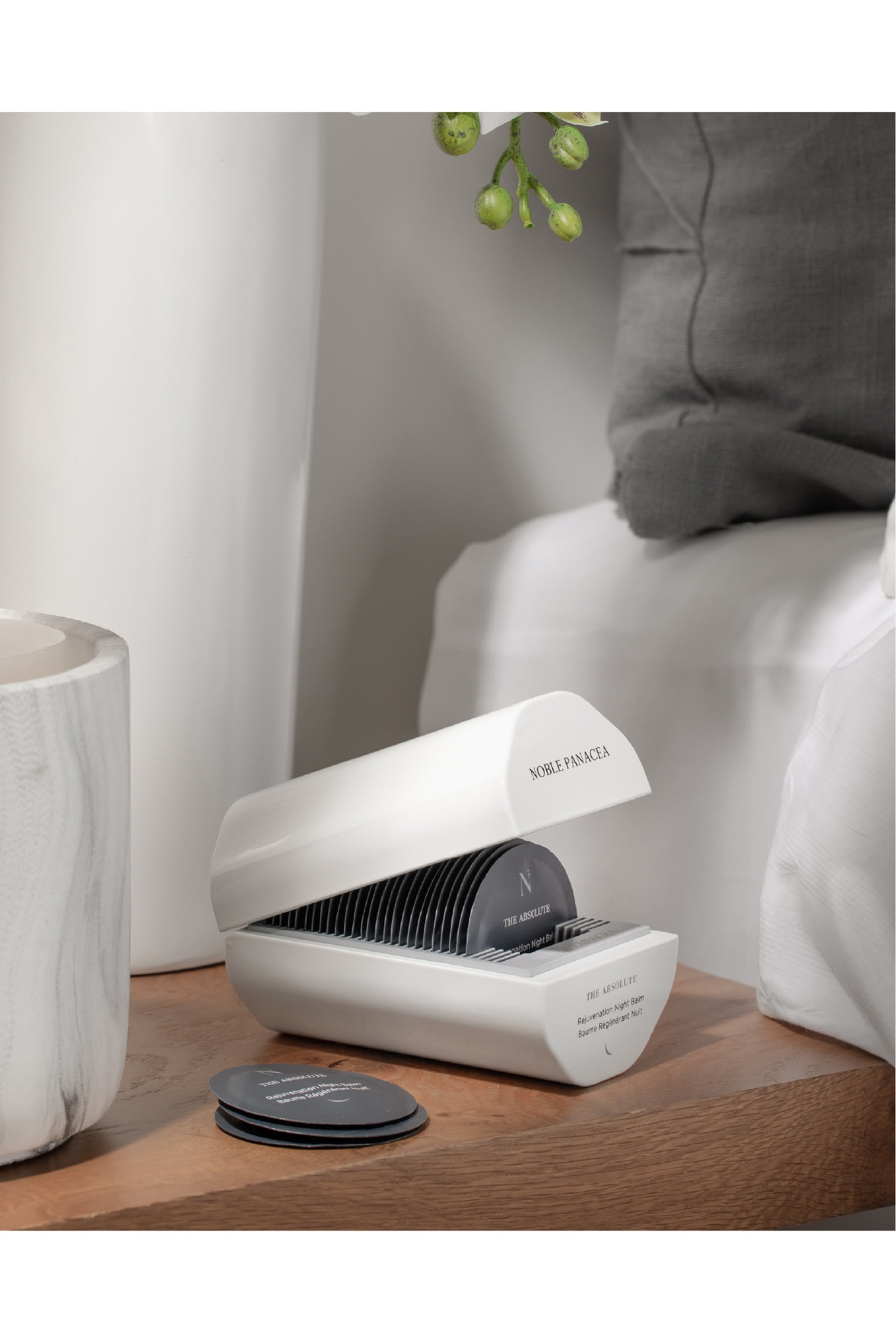 مرطب ليلي أبسولوت لتجديد البشرة