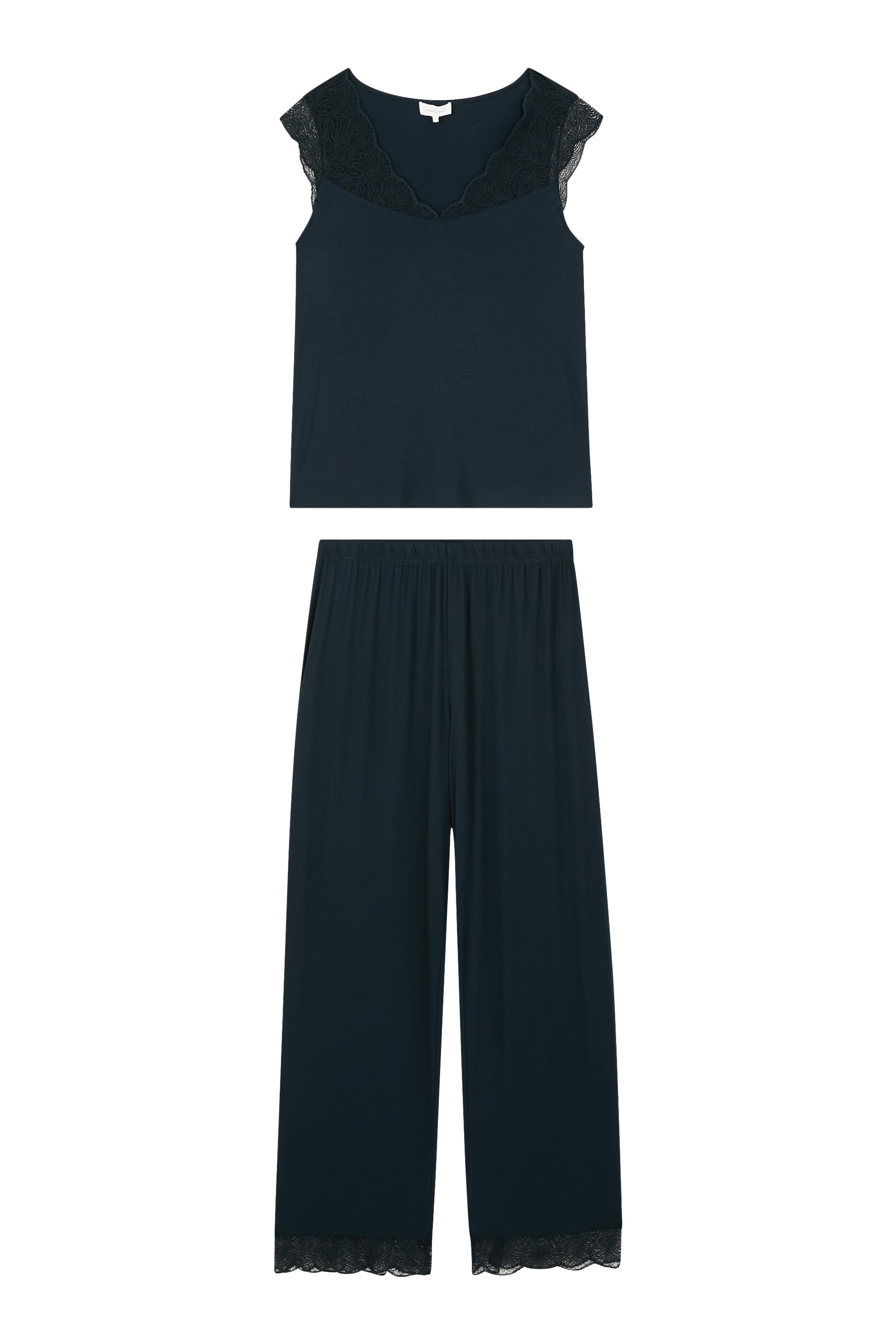 طقم بيجامة جيرسيه بتفاصيل دانتيل