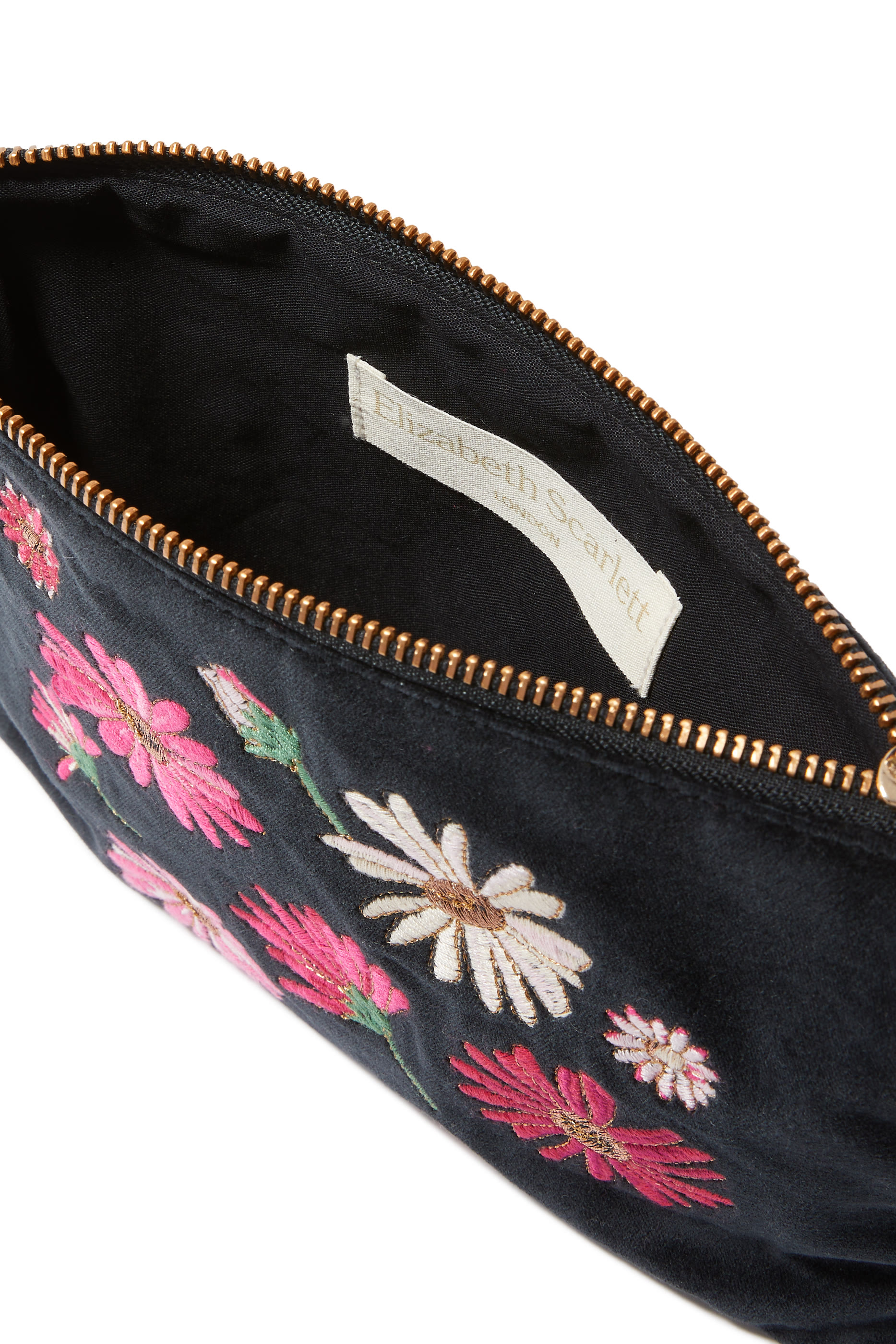 حقيبة صغيرة كاراكول بتطريزات أزهار صغيرة