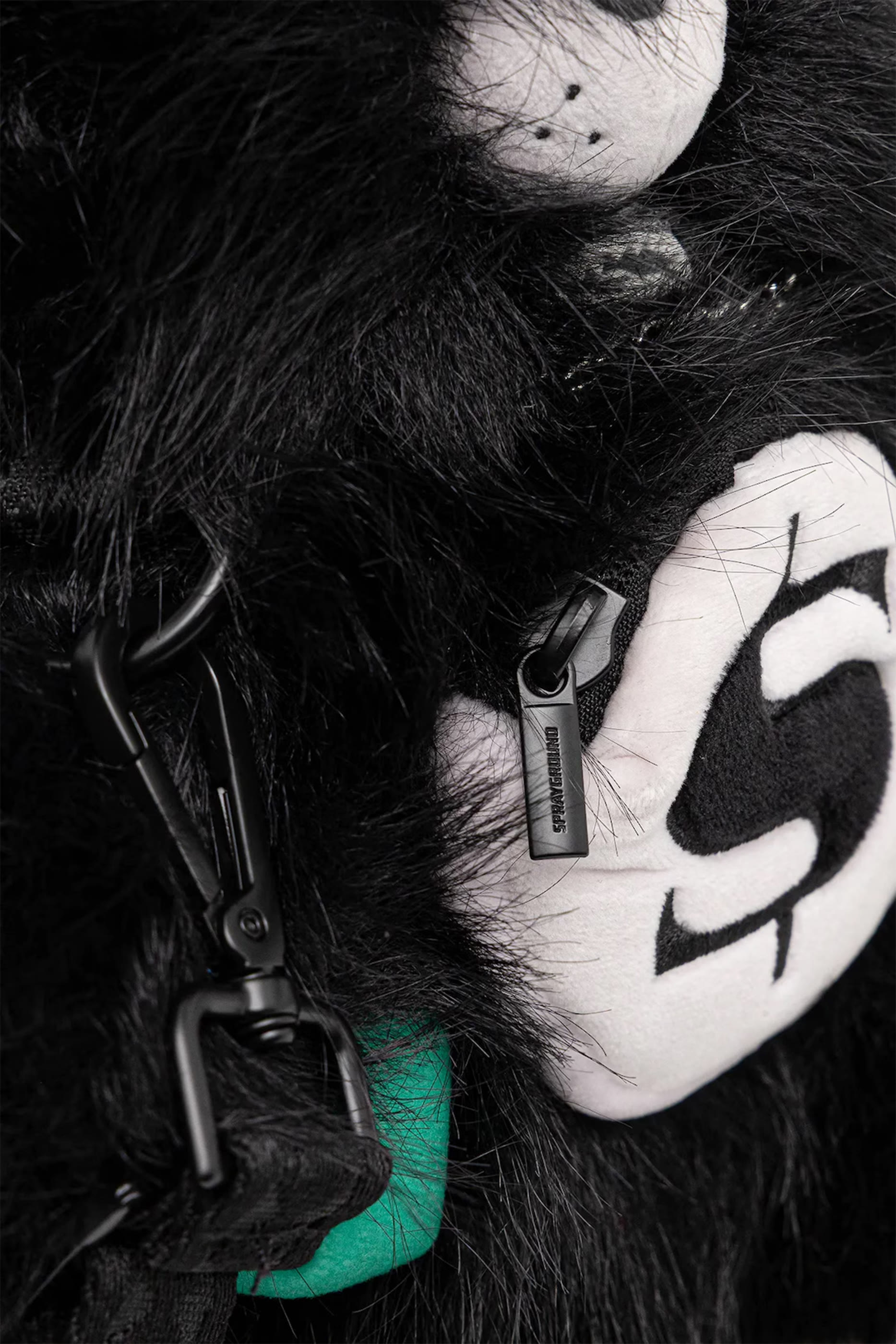 حقيبة ظهر فرو بتصميم دب كراي للأطفال