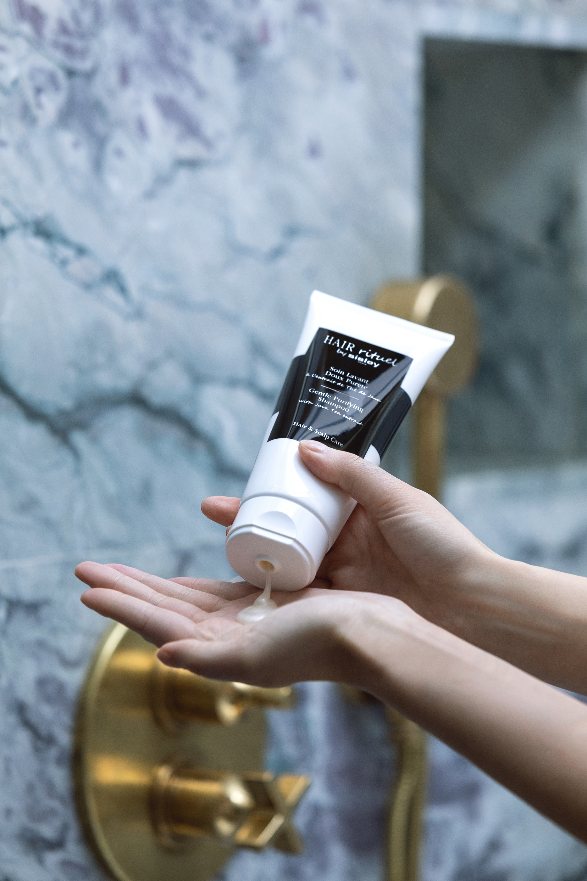 شامبو هير ريتويل لطيف لتنقية الشعر