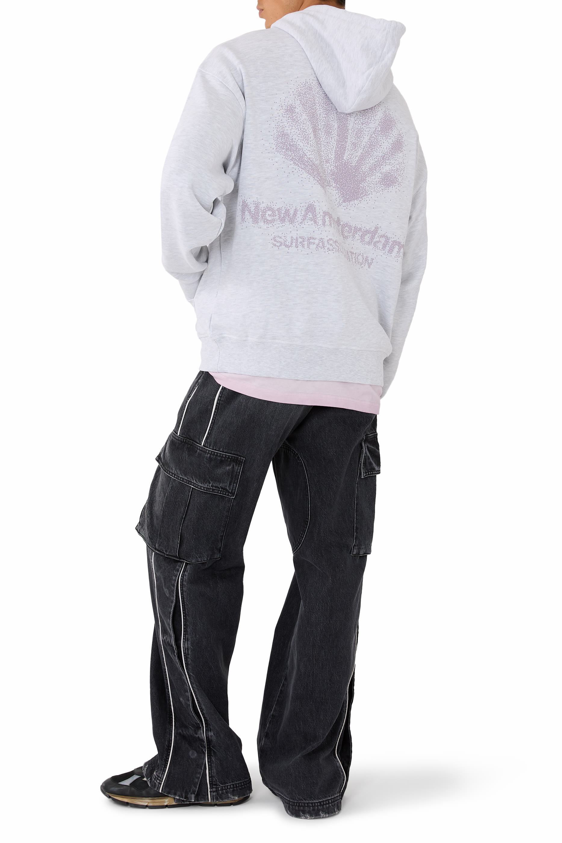 هودي بشعار الماركة بطلاء بخاخ