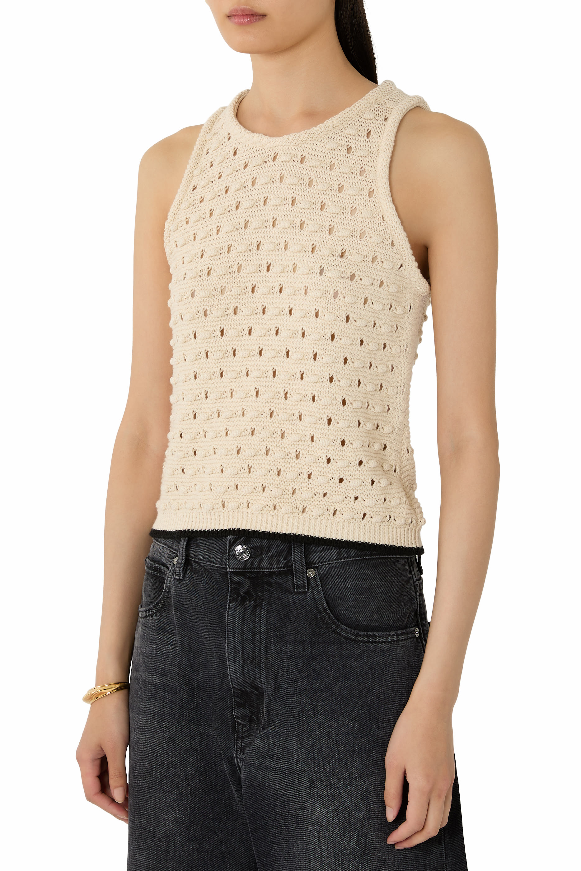 بلوزة بابل بلا أكمام