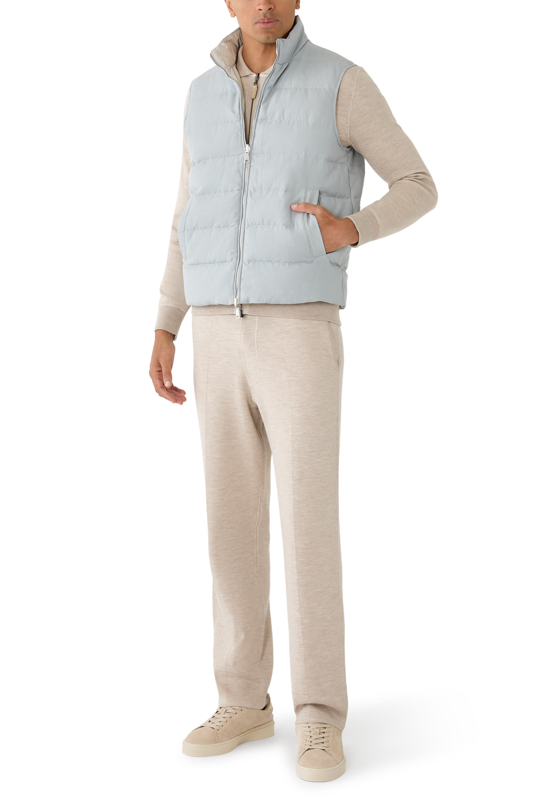 فيست بياقة عالية وتصميم بوجهين