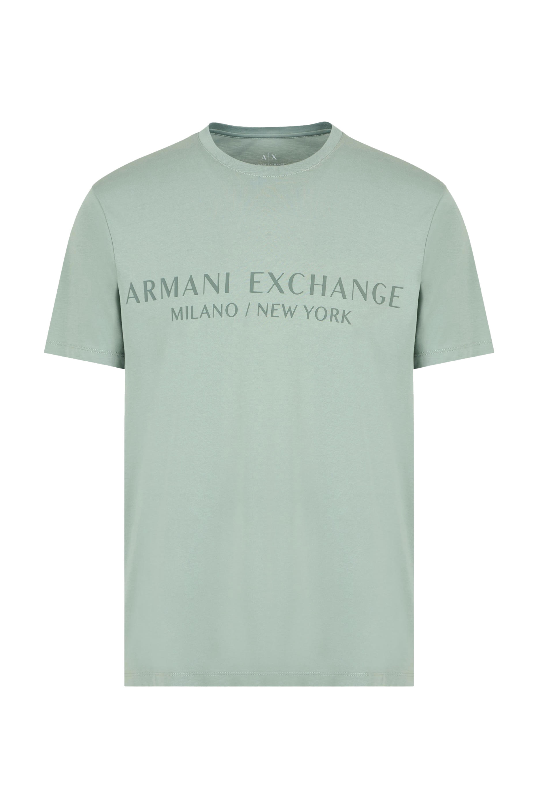 تيشيرت بشعار الماركة بقصة عادية