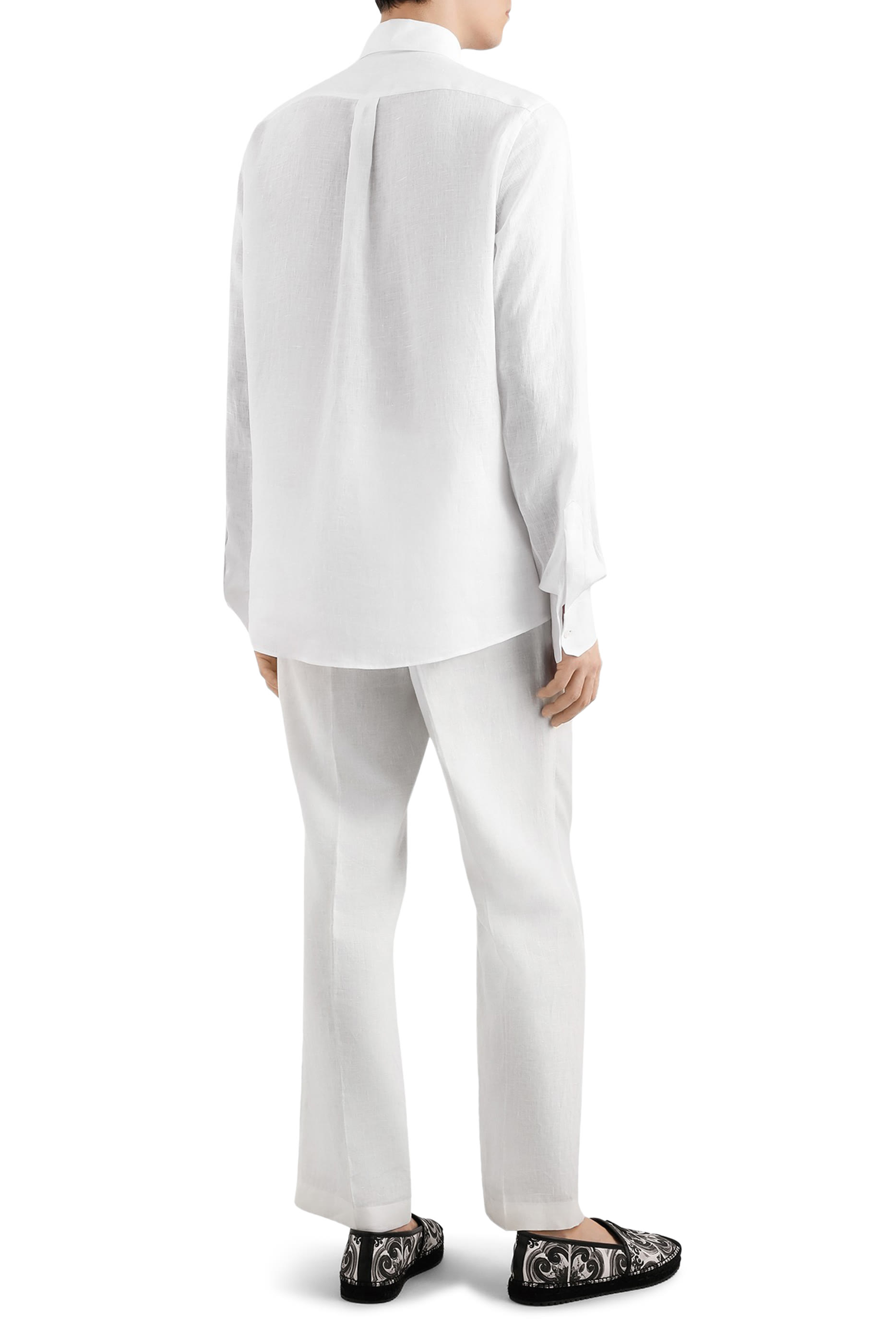 قميص بقصة مارتيني وتطريز شعار الماركة