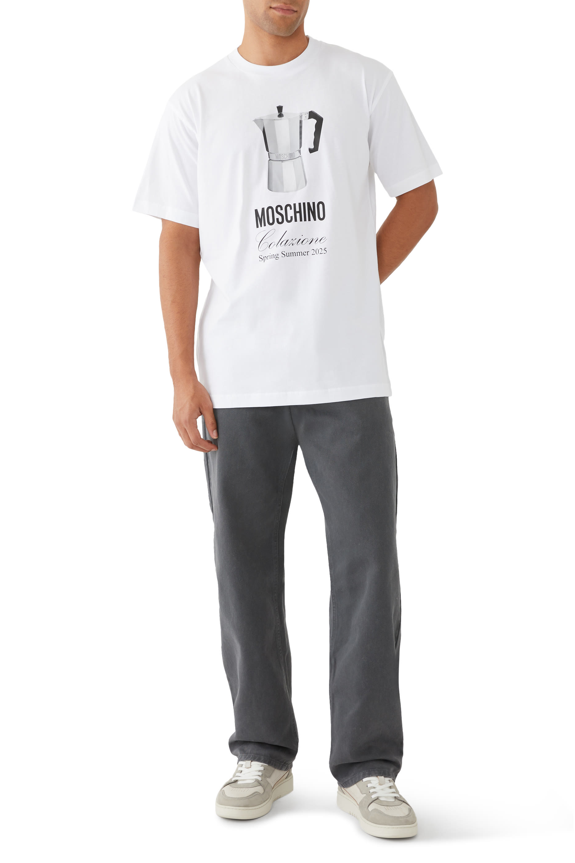 تيشيرت بأكمام قصيرة