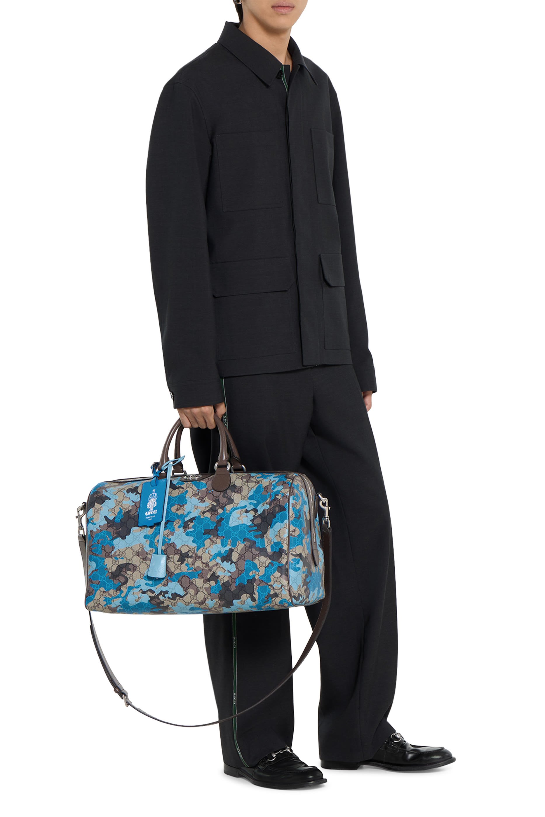 حقيبة دافل متوسطة بشعار الماركة