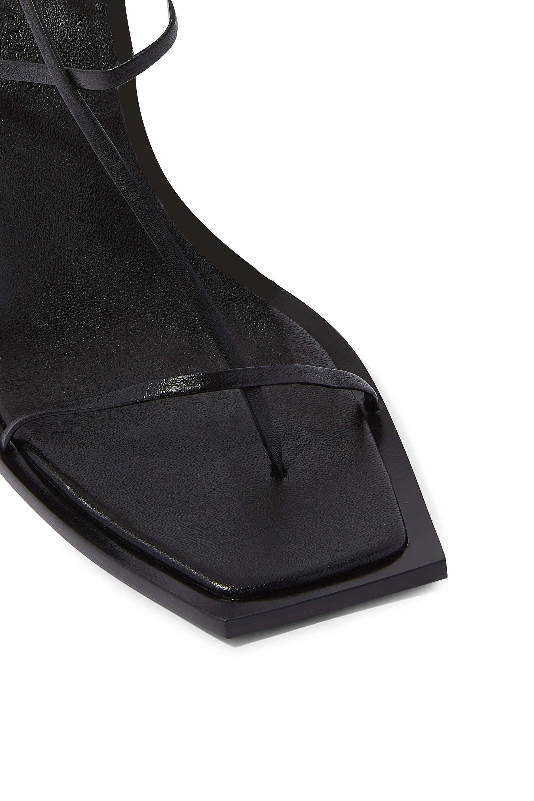 صندل فيلامنت مفتوح من الخلف