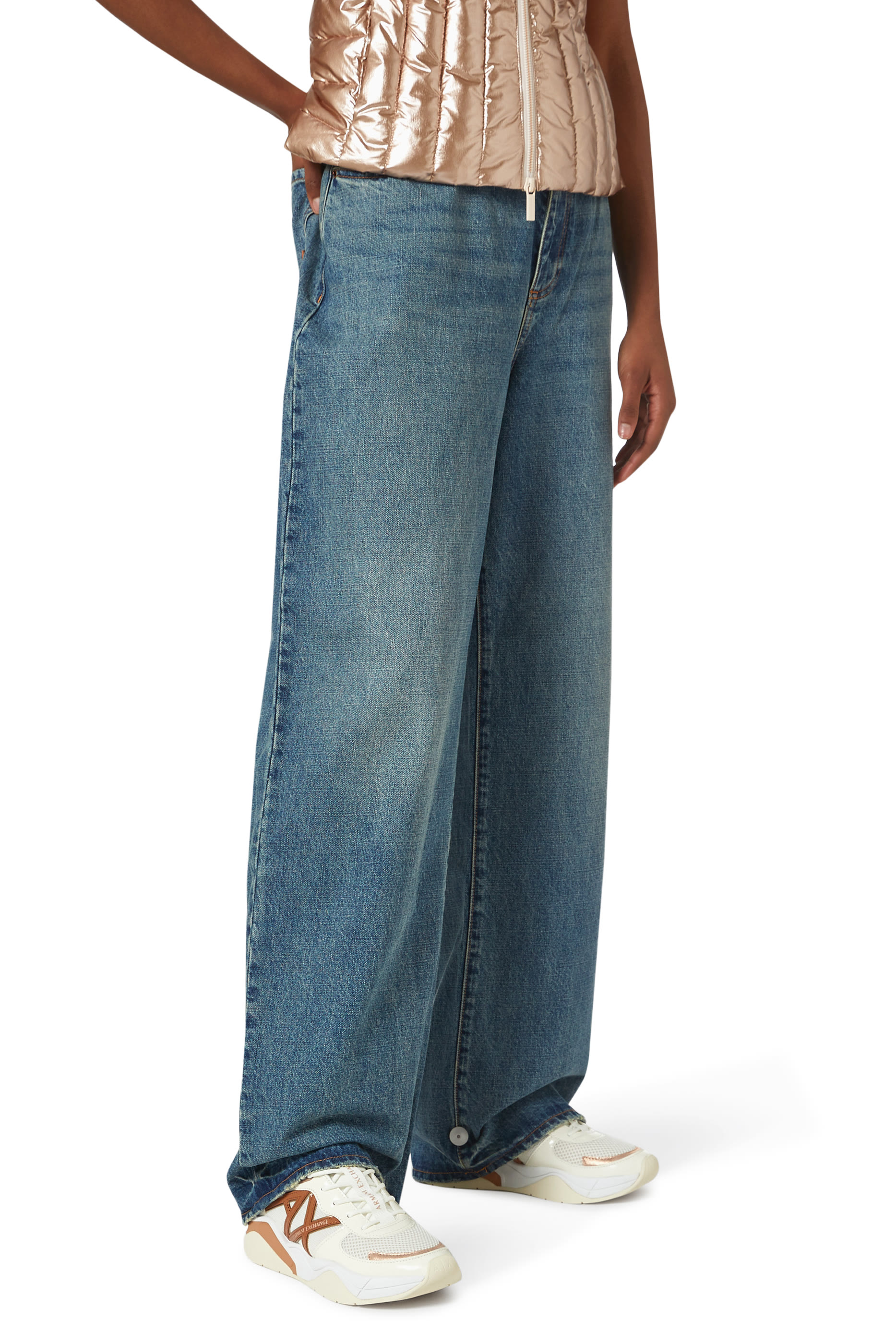 سنيكرز بشعار الماركة