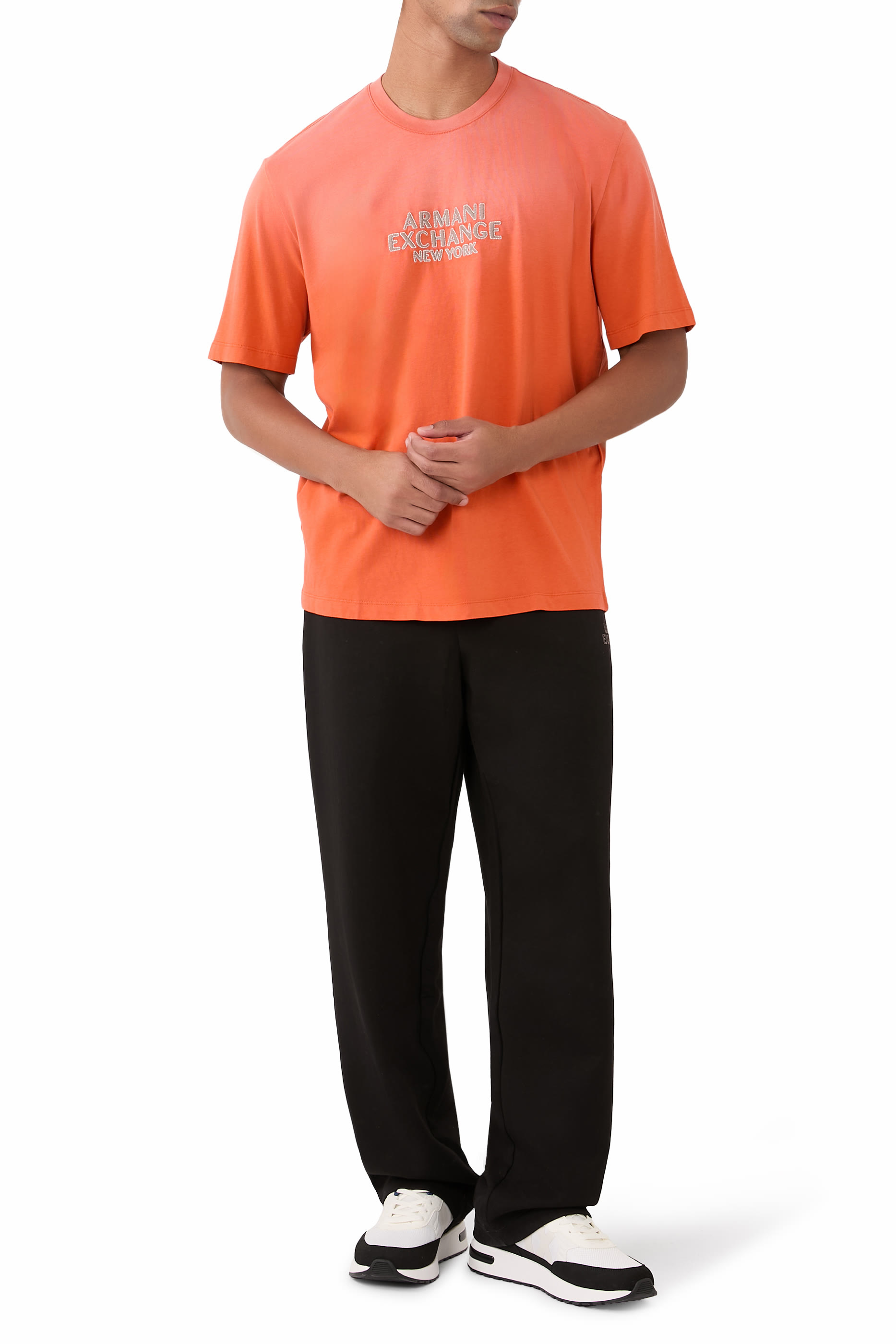 تيشيرت بشعار حرفي الماركة