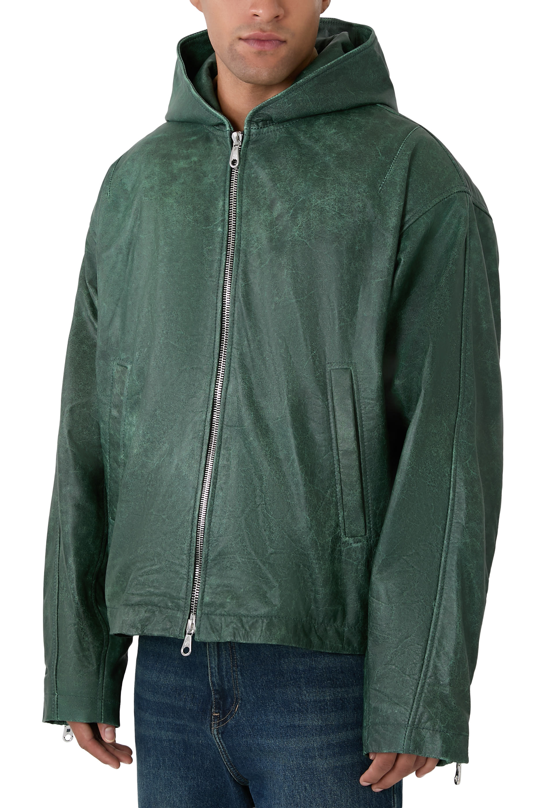 جاكيت بغطاء للرأس جلد