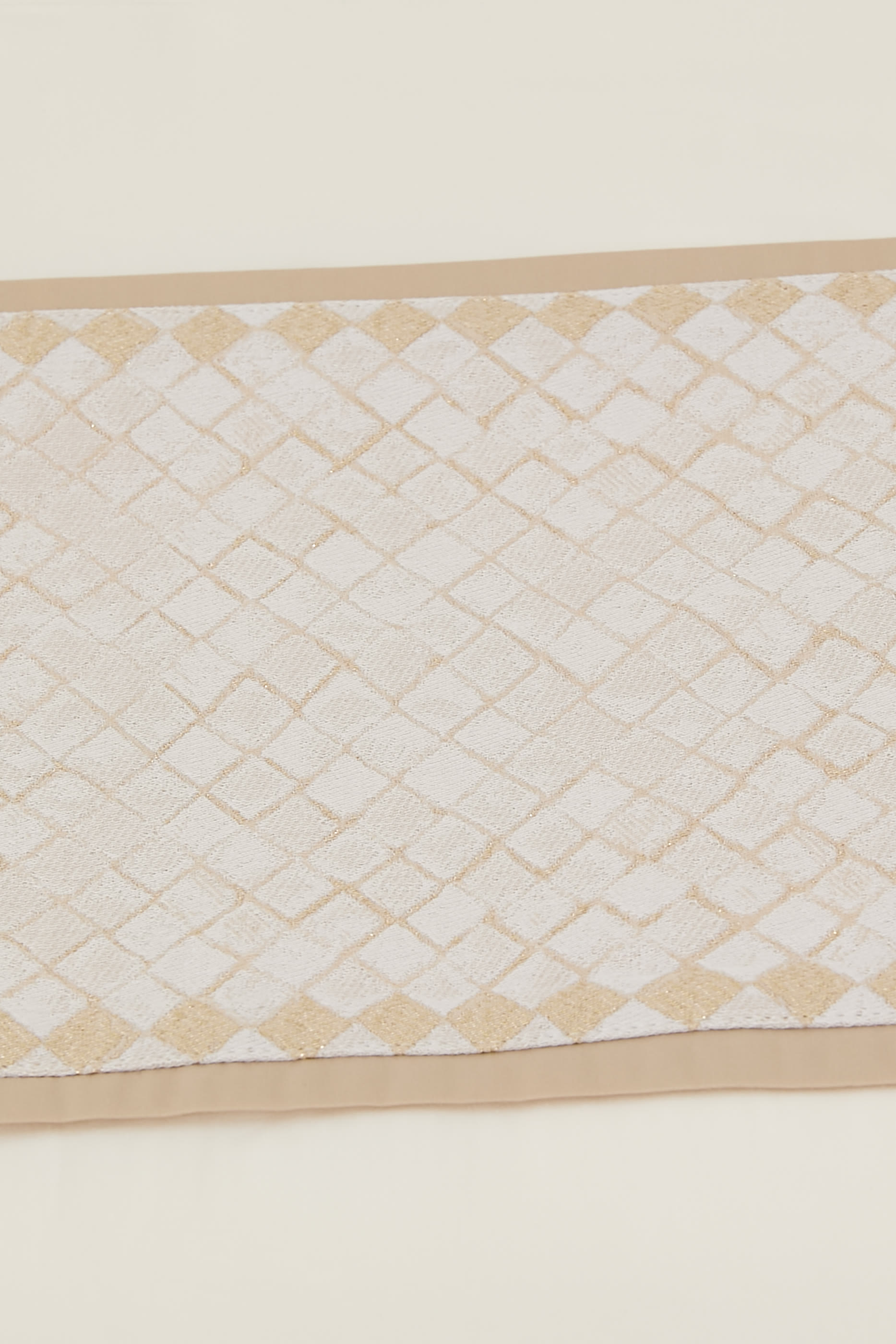 غطاء سرير كيريلوس