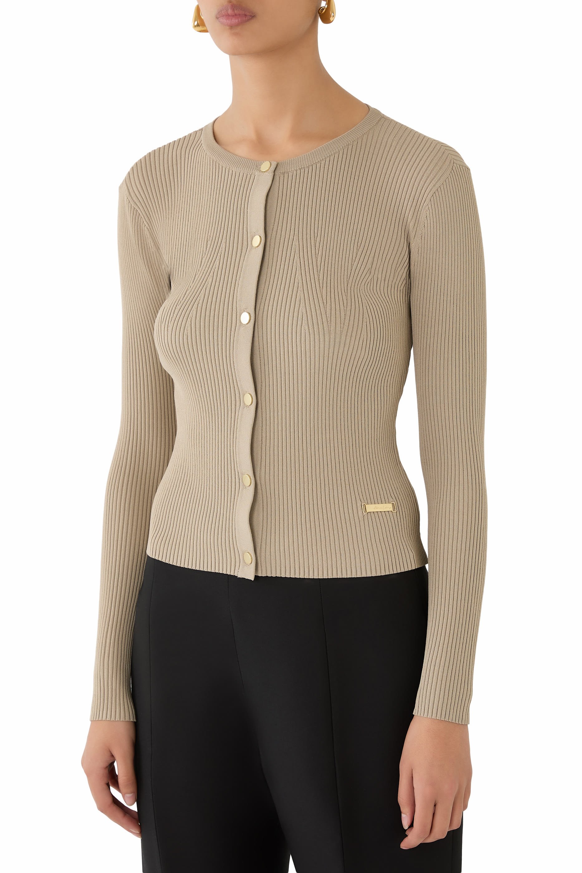 كارديجان بشعار الماركة