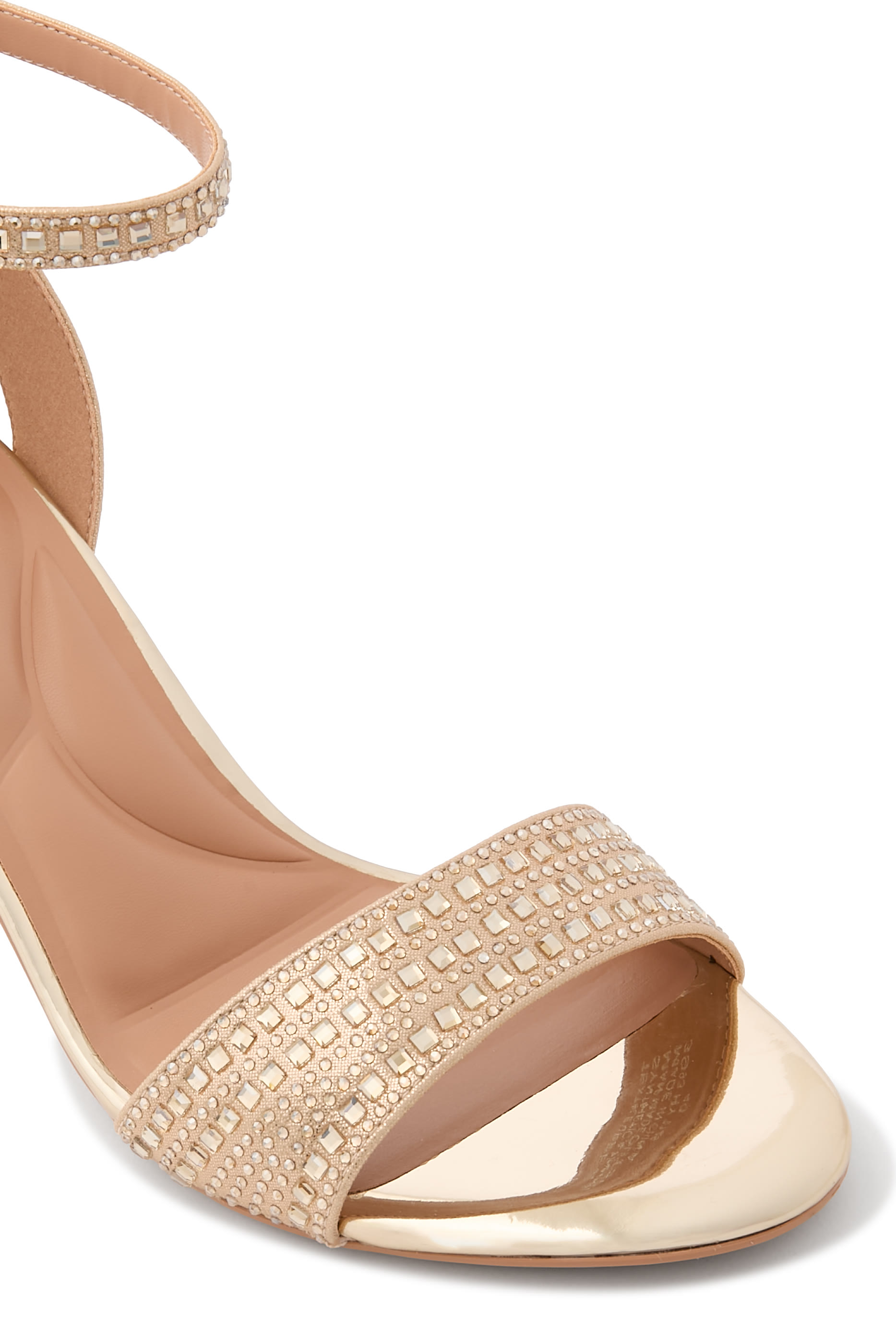 حذاء كارفيلا كياني بكعب عريض