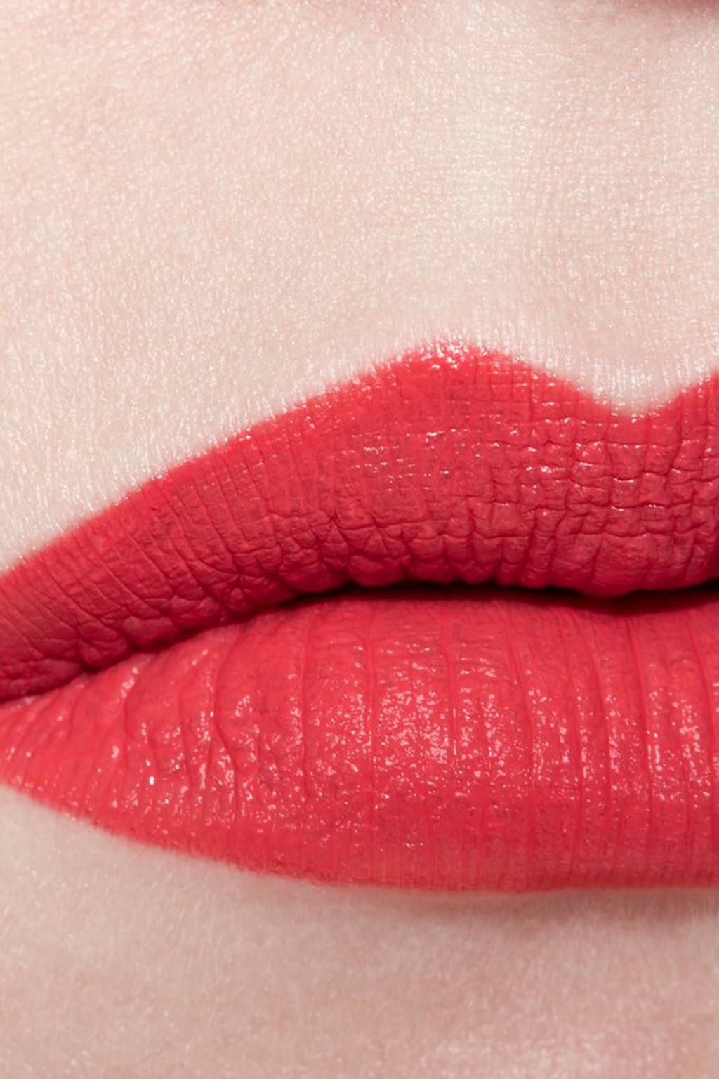 أحمر شفاه سائل خالٍ من اللمعية روج ألور إنك ROUGE ALLURE INK