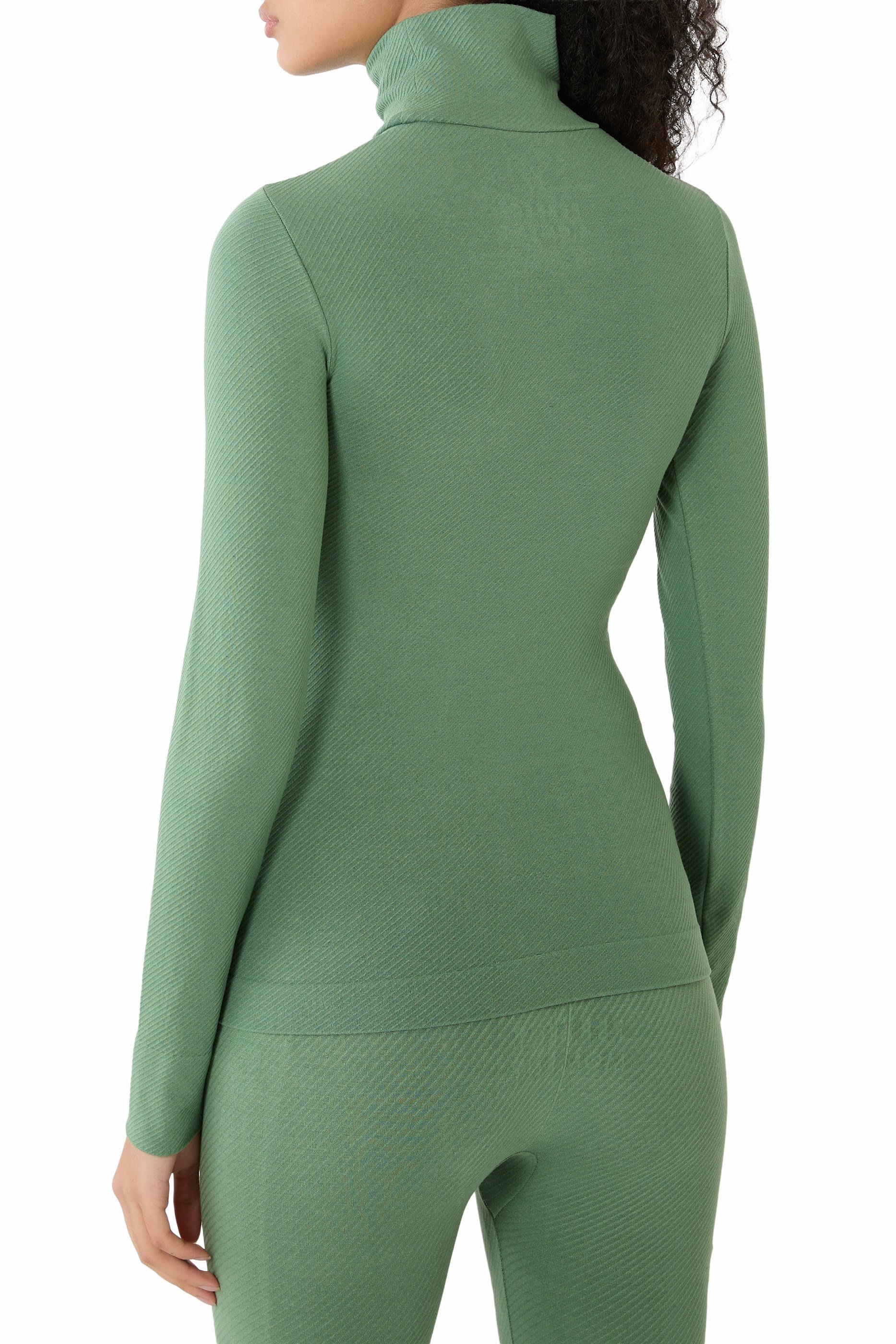 بلوزة حرارية بلا حياكة