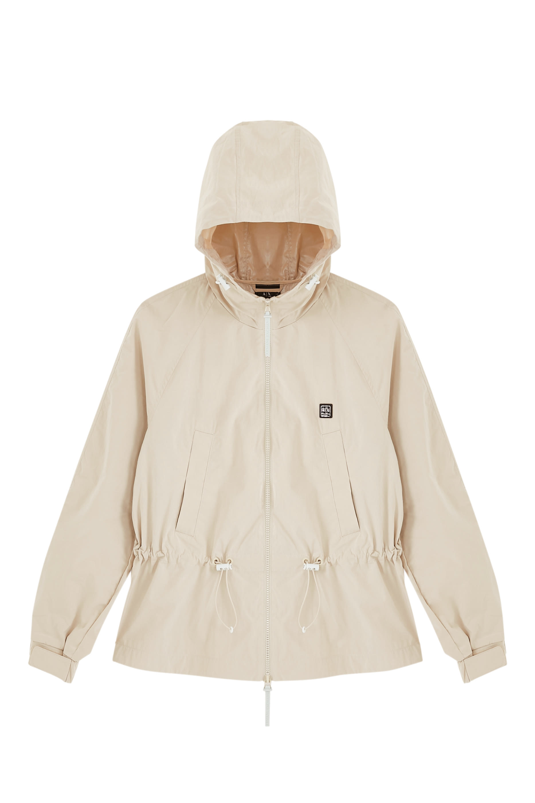 جاكيت بشعار الماركة