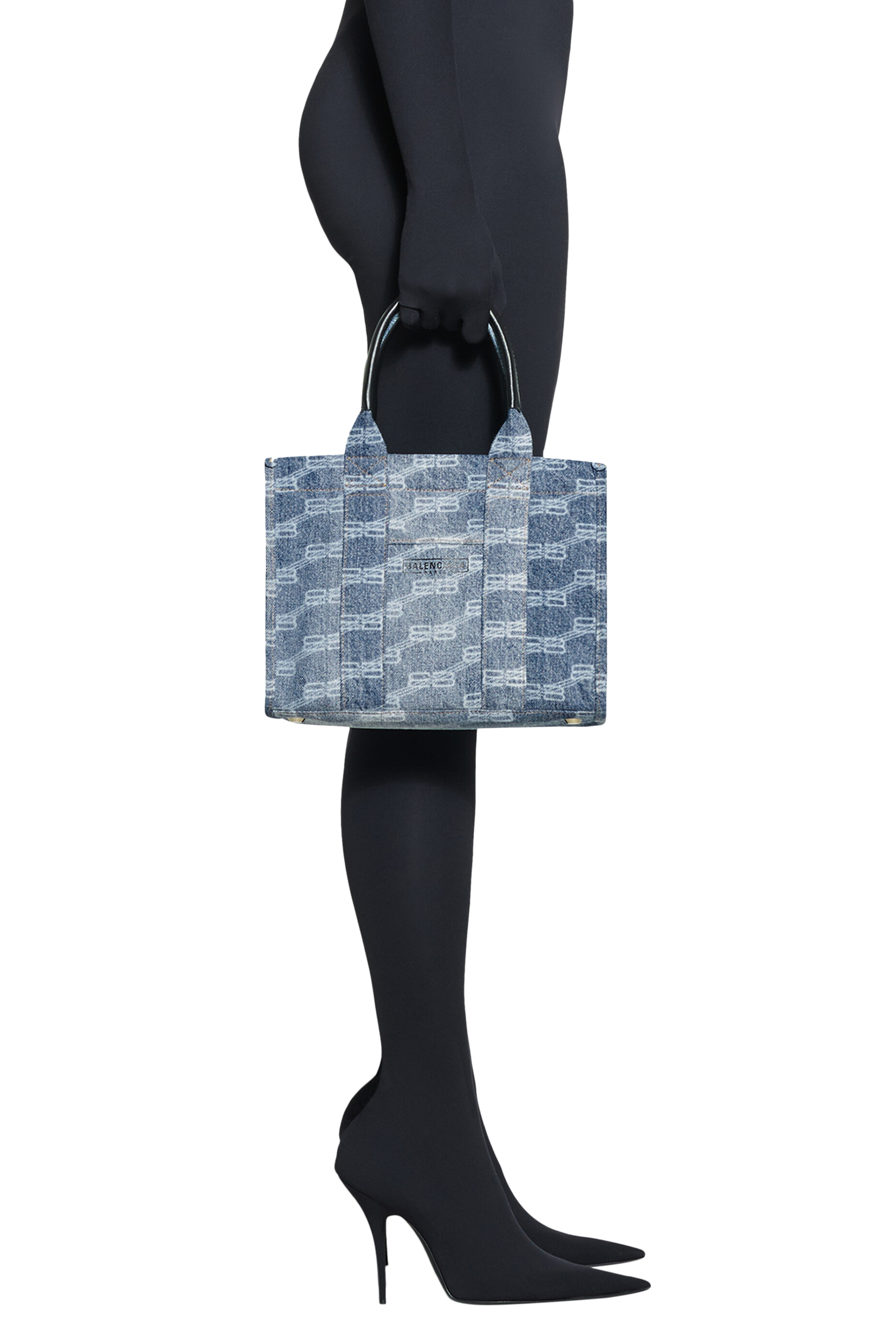 حقيبة يد هاردوير صغيرة