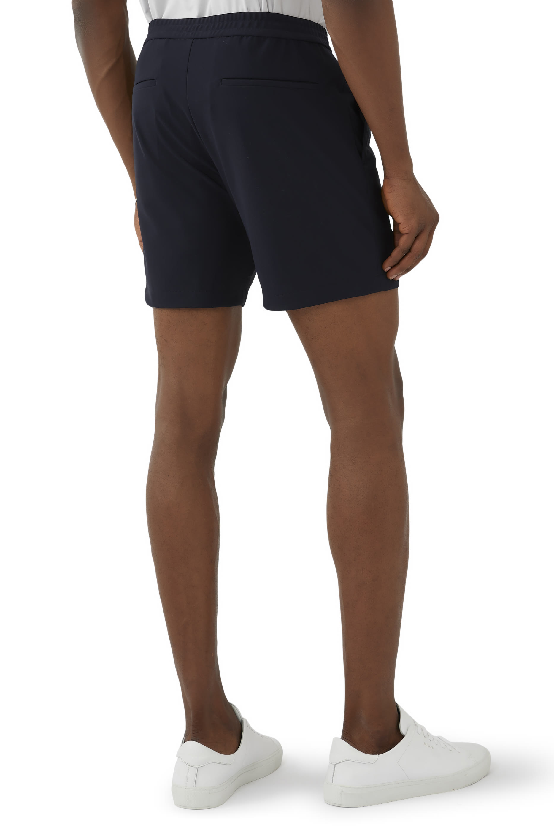 شورت كيرتس بقصة مناسبة للجسم