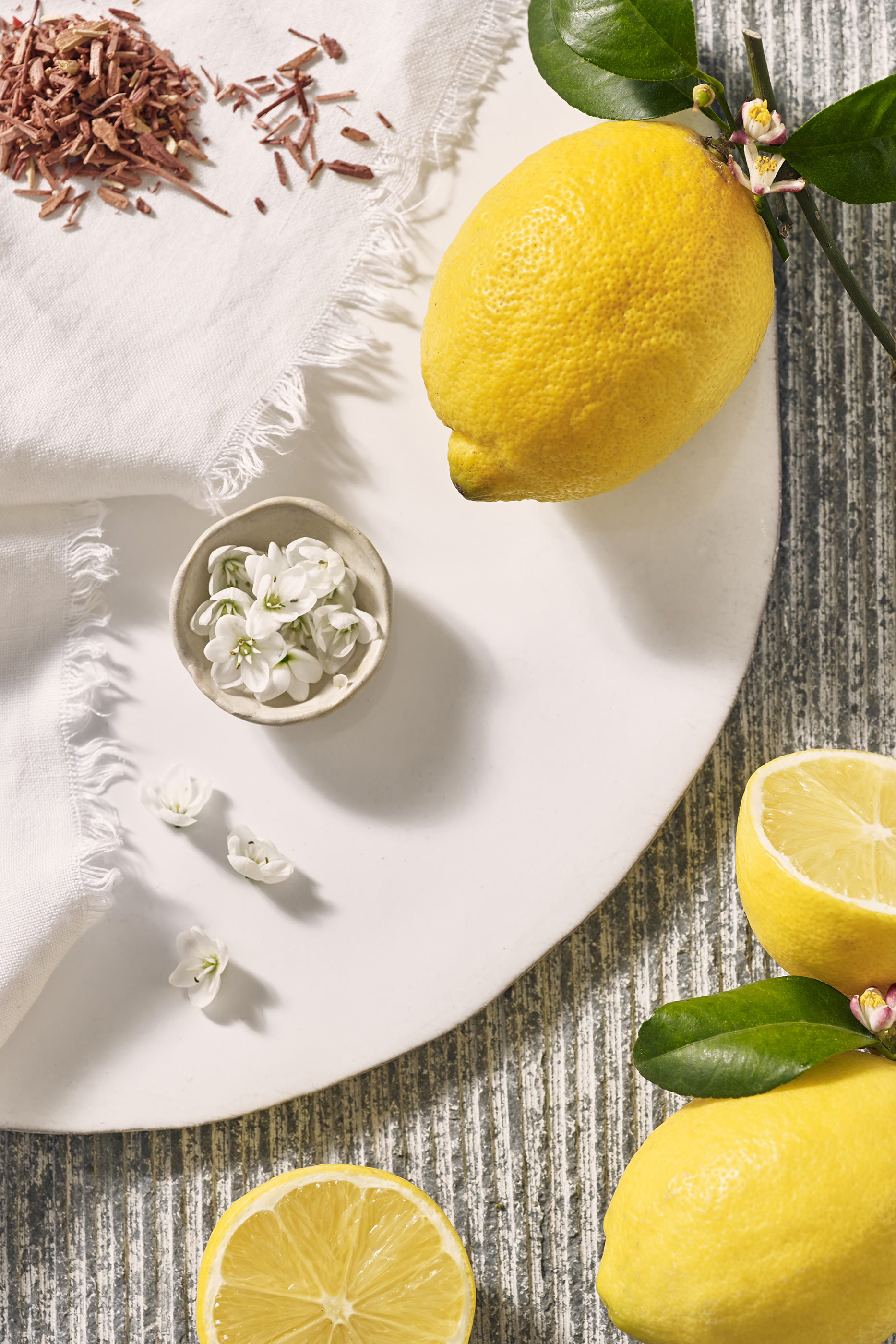 لوشن أمالفي ليمن فاخر مرطب لليدين والجسم