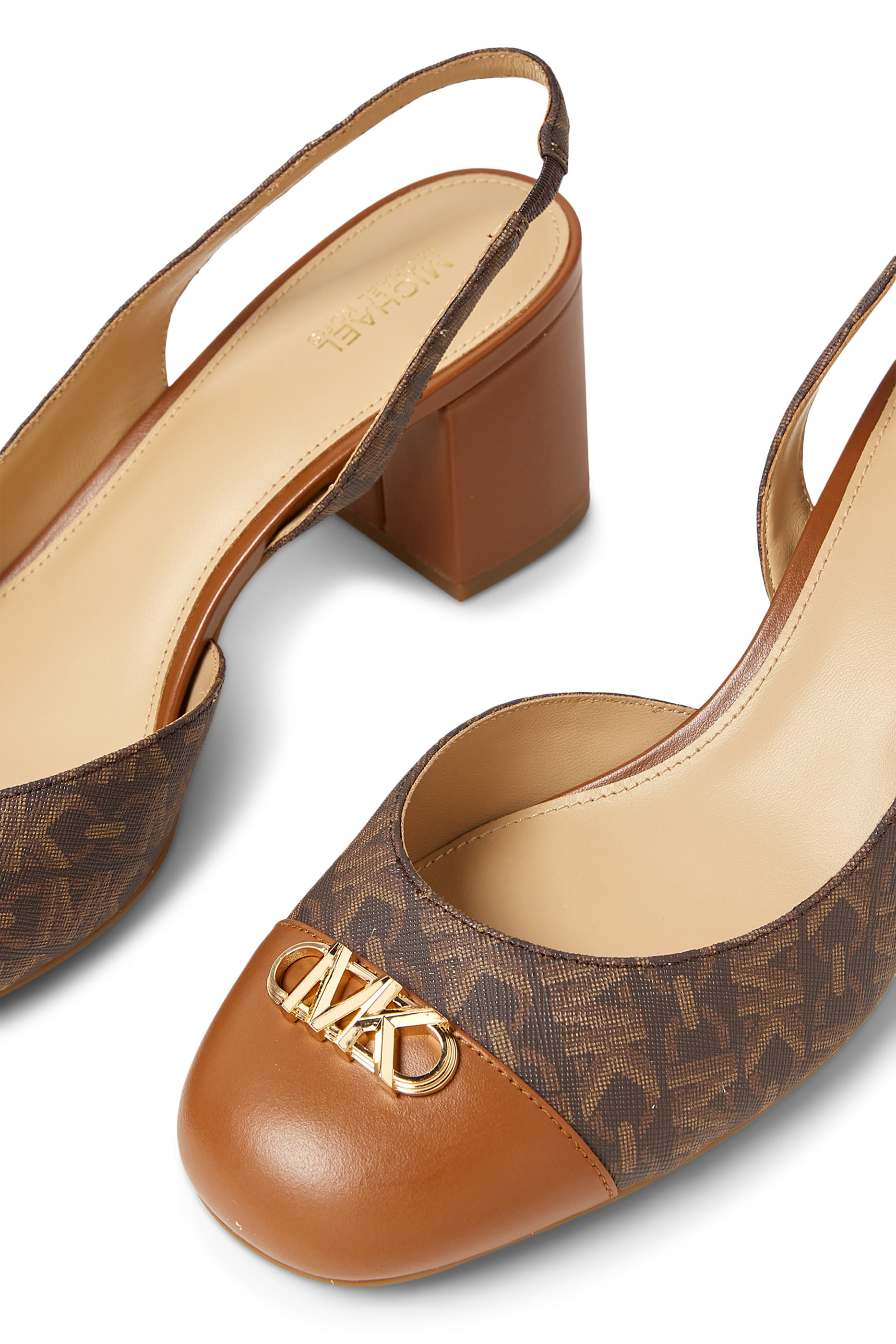 حذاء كلاسيكي بيرلا فليكس بسير خلفي وكعب مسطح