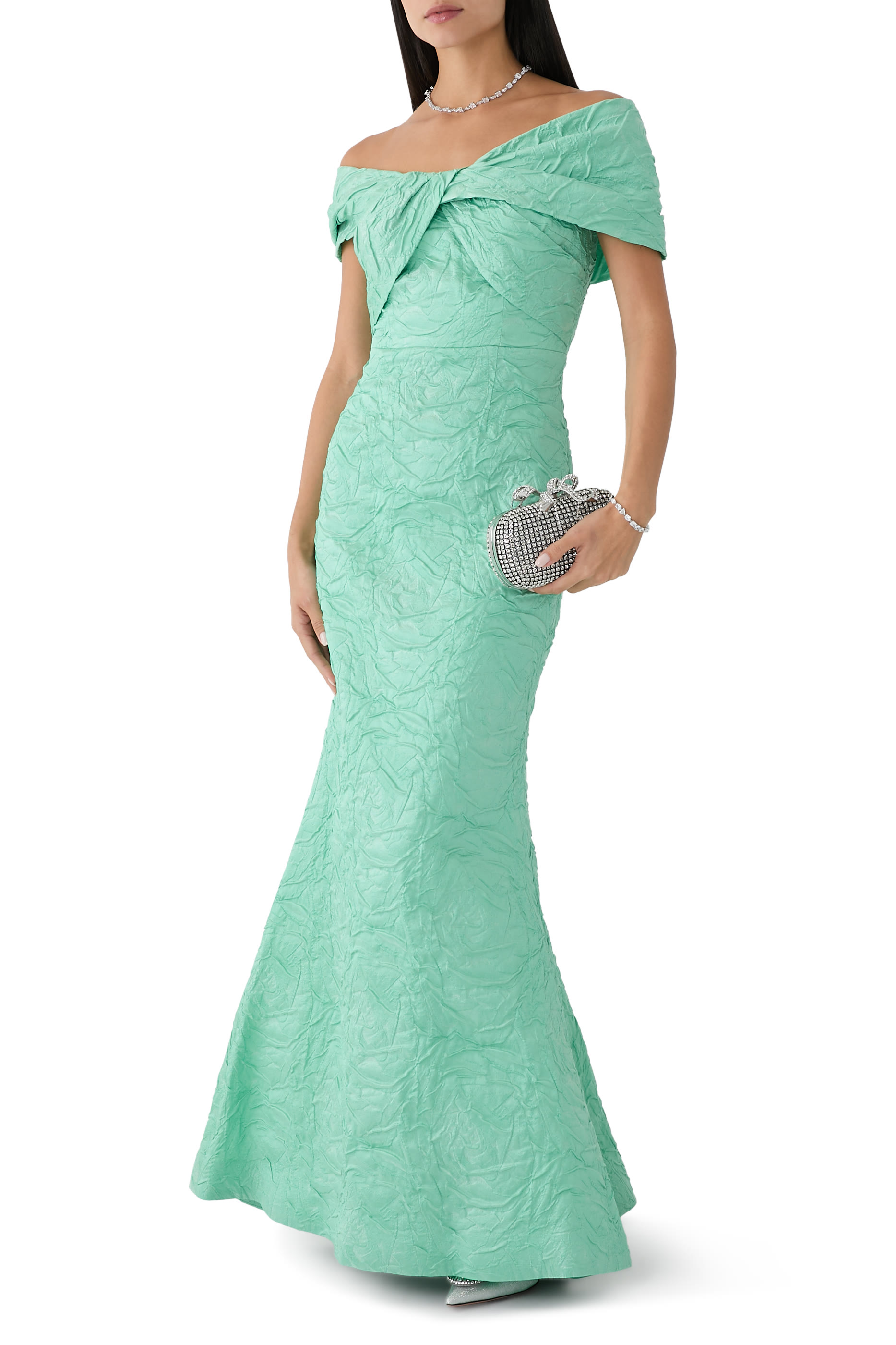 فستان سهرة بصدرية ملفوفة ونقشة جاكار