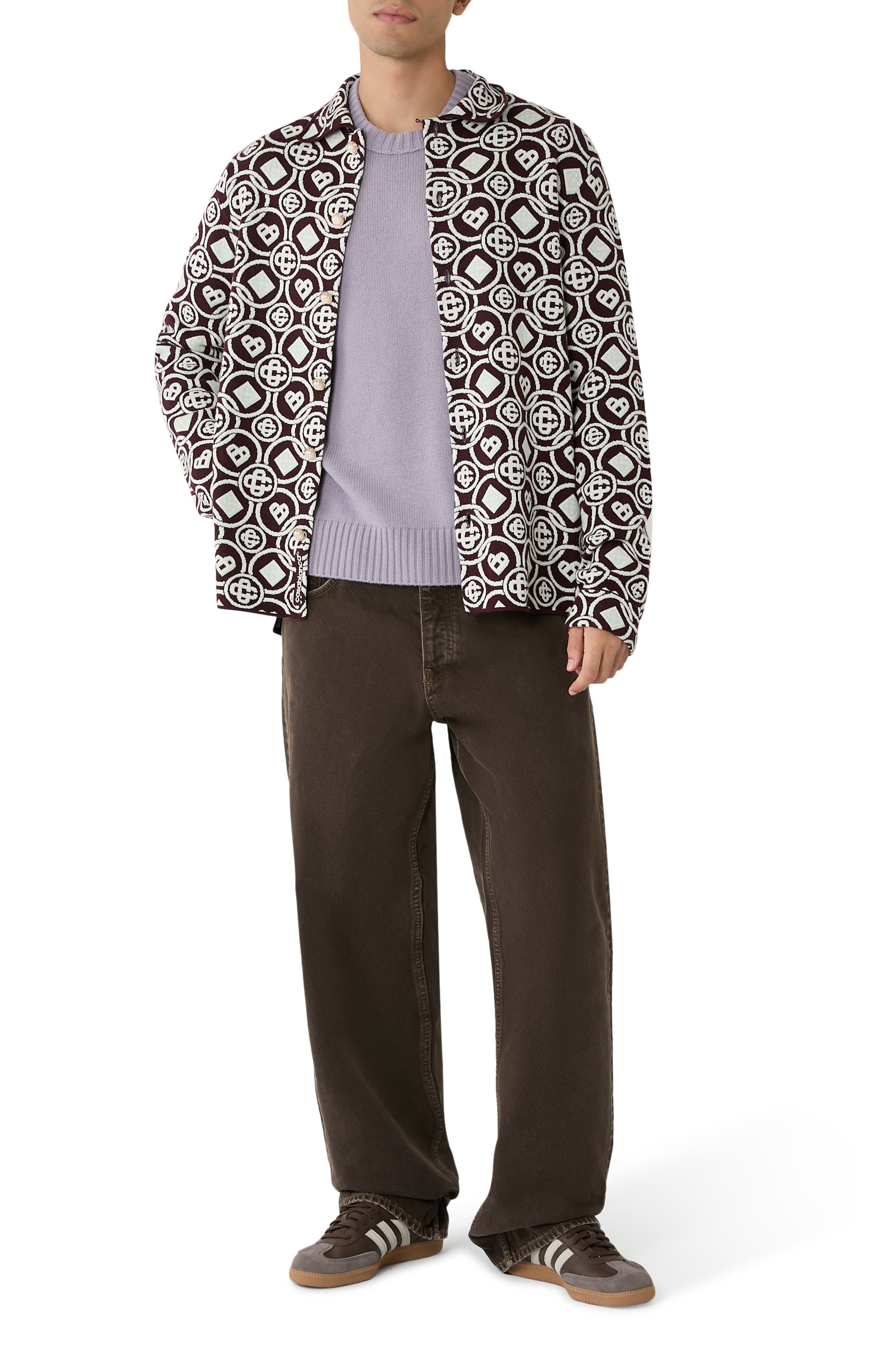 قميص بتطريز حرف شعار الماركة نسيج قطن