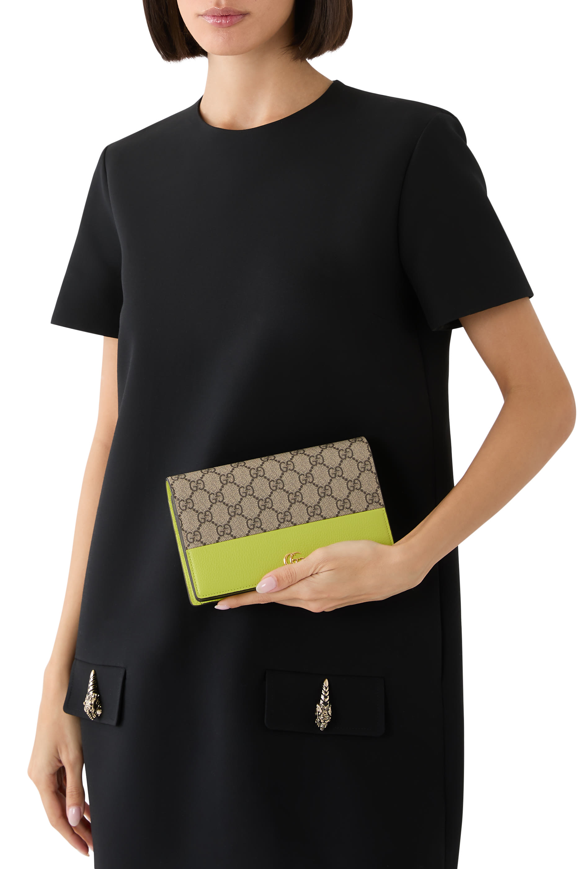 محفظة مارمونت بحرفي شعار الماركة ولونين وسلسلة