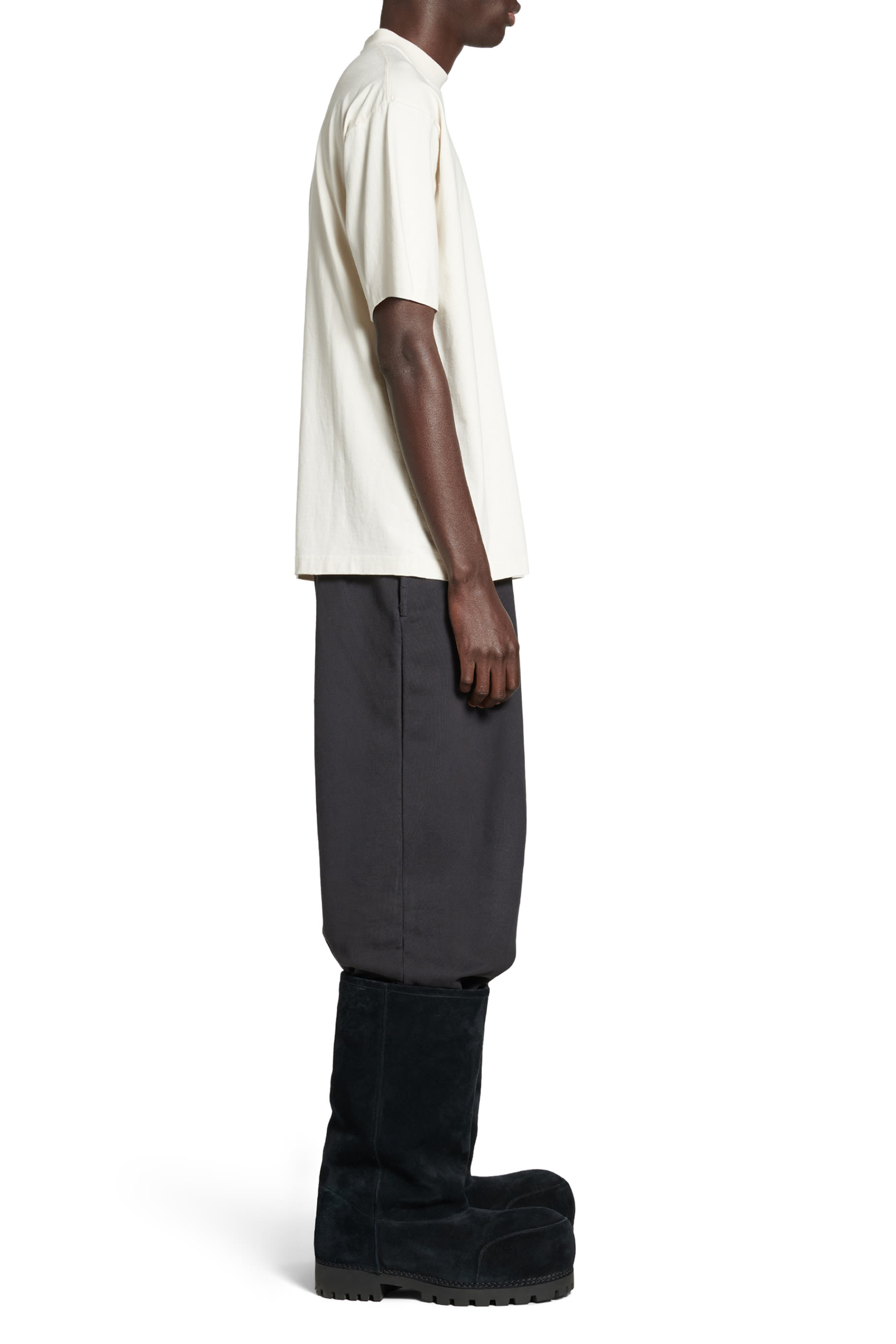 تيشيرت قطن بشعار الماركة