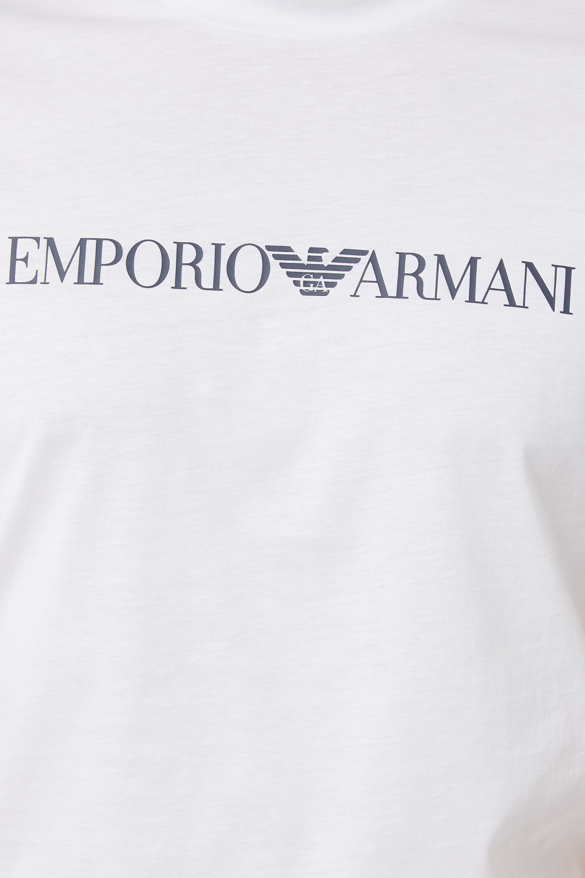 تي شيرت بشعار الماركة كبير الحجم