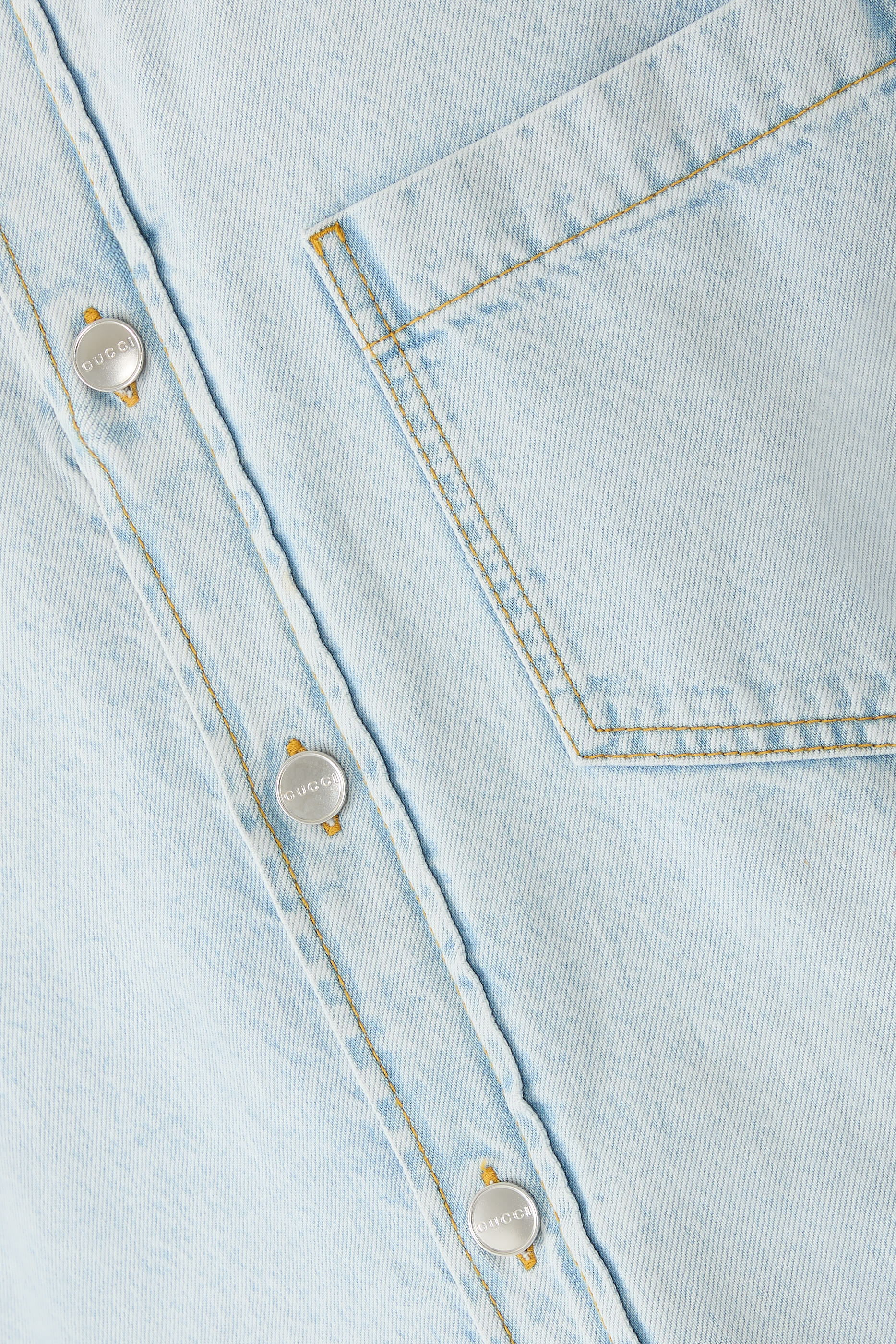 قميص بطبعات ليزر دنيم