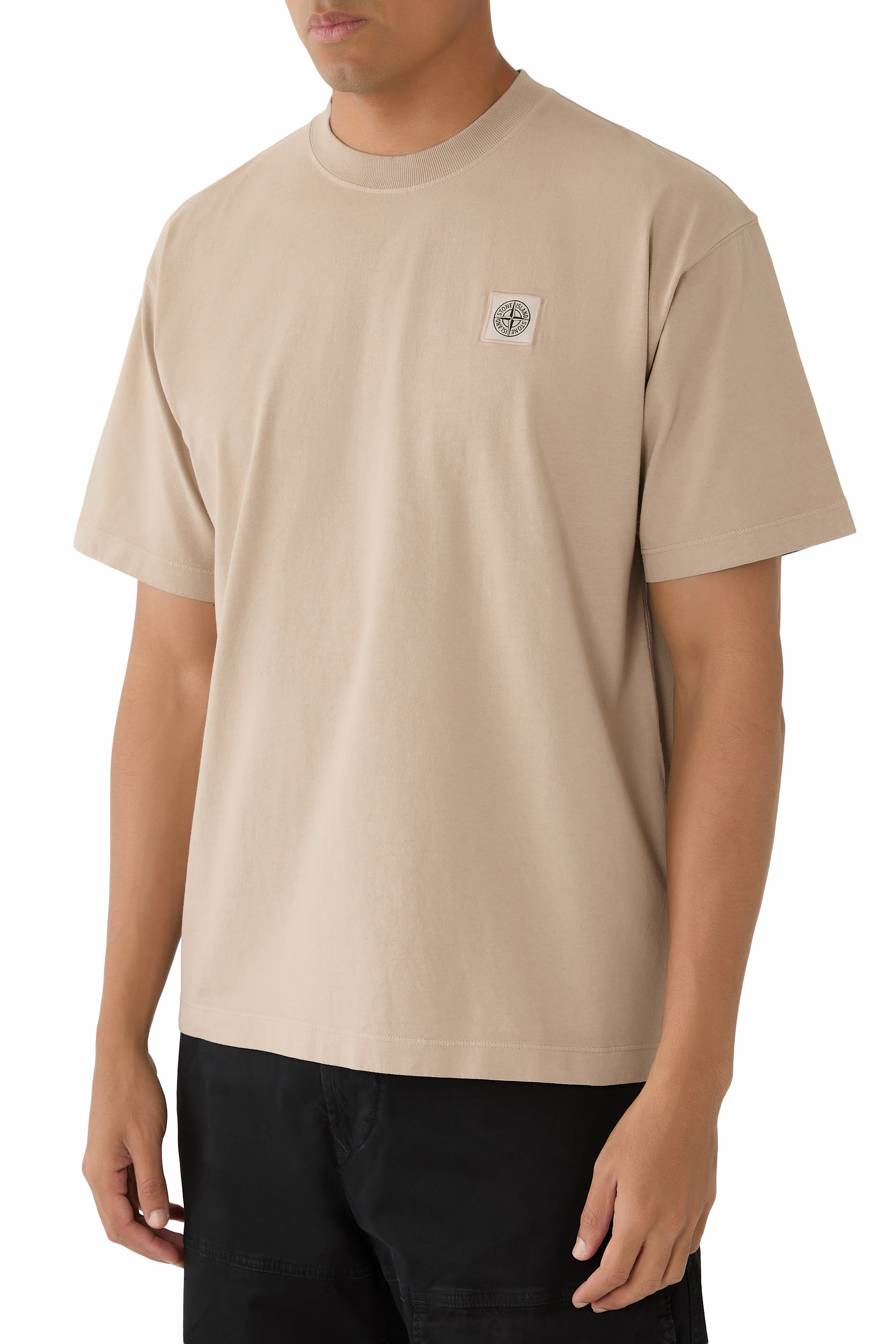 تيشيرت برقعة بشعار الماركة