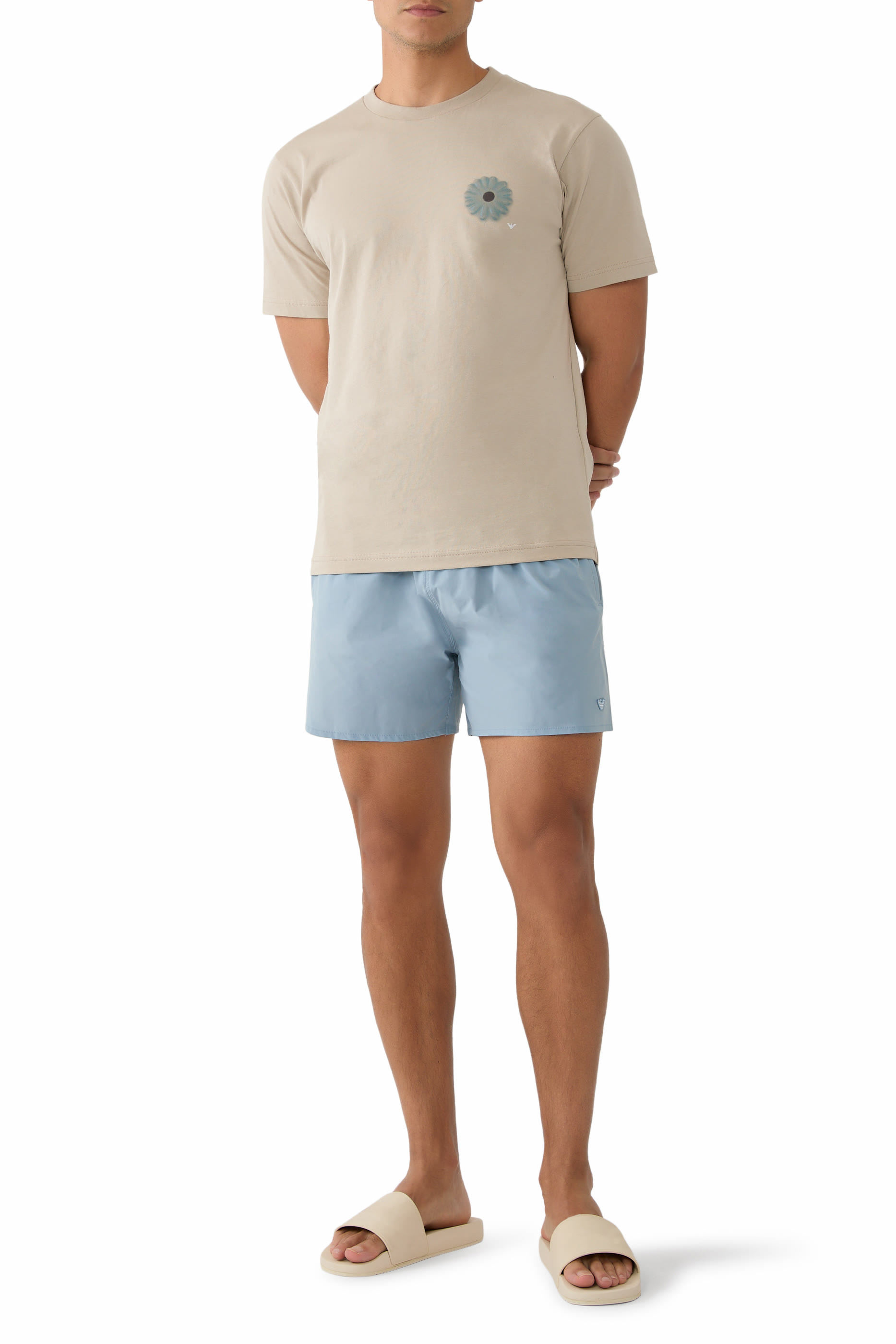 شورت سباحة بشعار الماركة ونسر حجم صغير