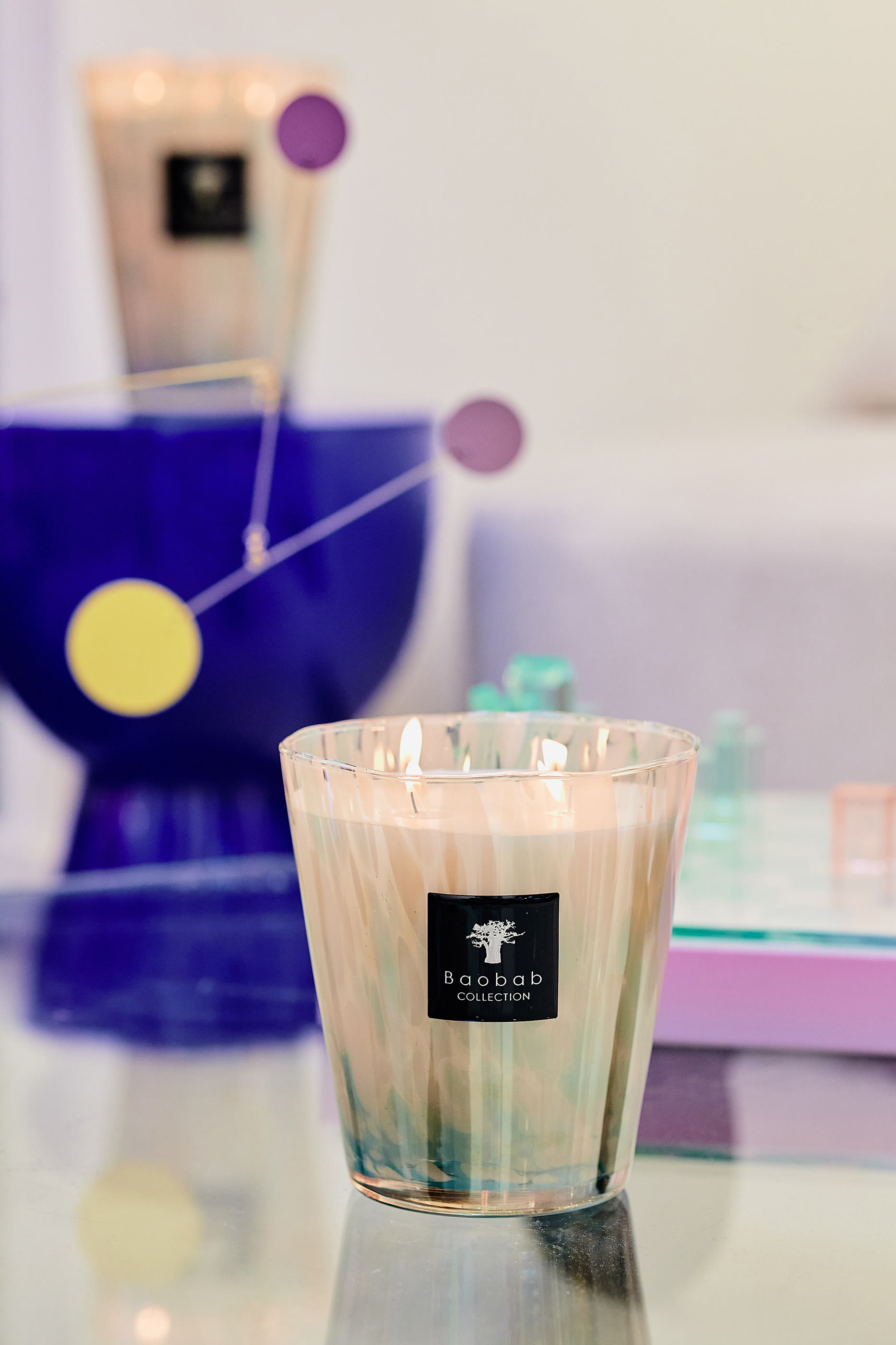 شمعة معطرة برائحة اللؤلؤ الياقوتي