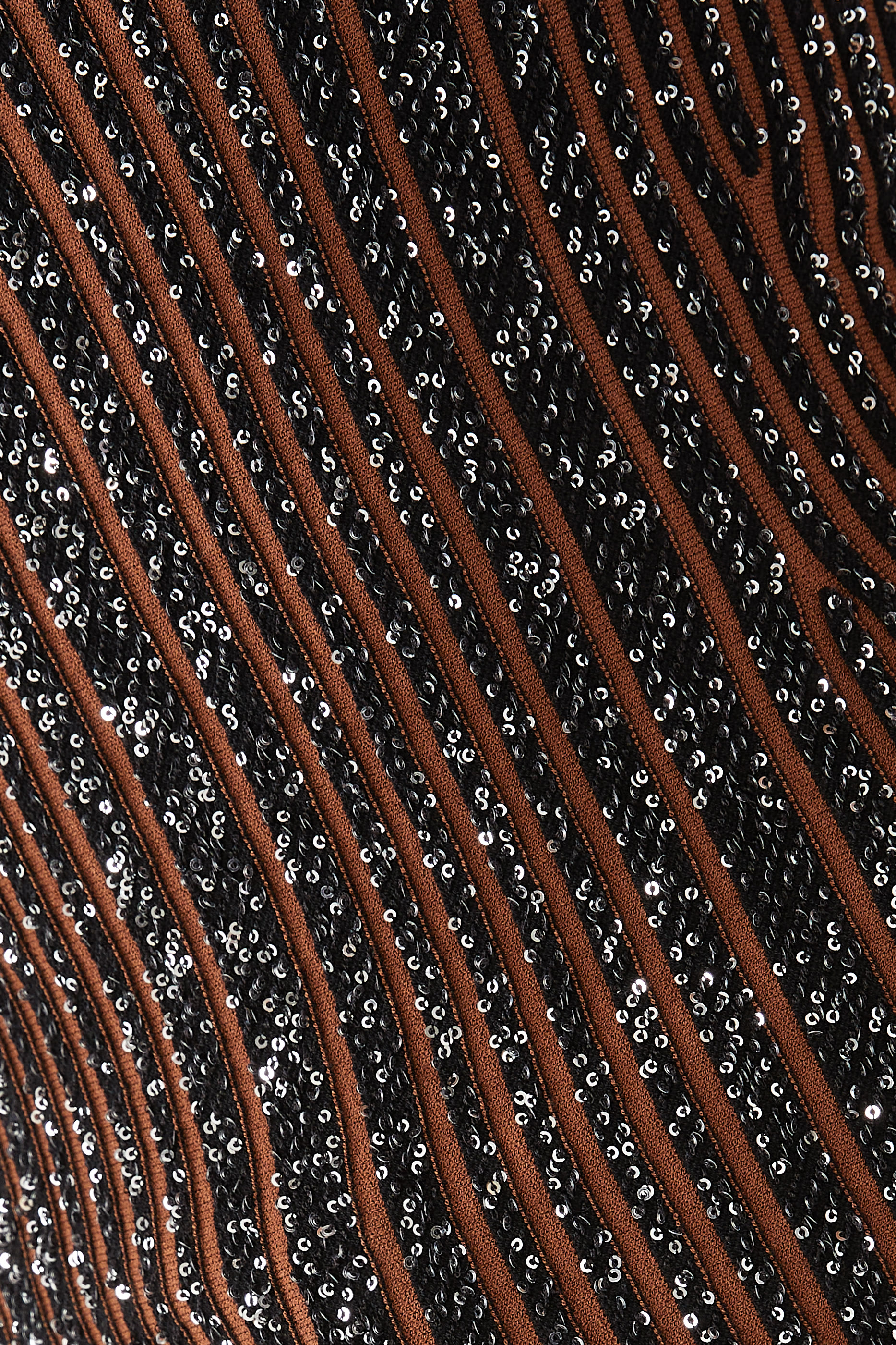 بلوزة بلا  أكمام نسيج مطرز جزئيا بترتر