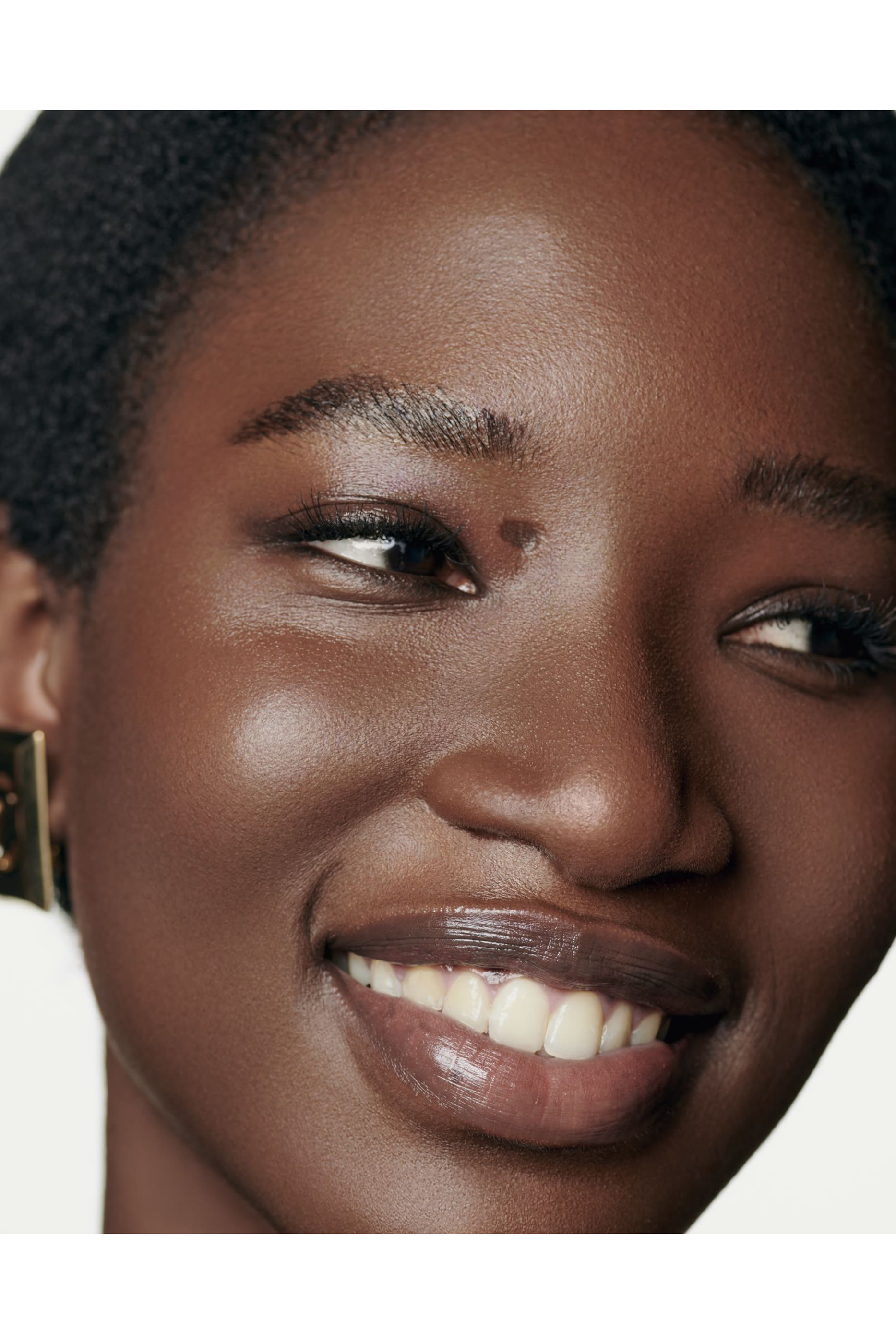 بلسم Baume Essentiel معزز للإشراقة متعدد الإستخدامات