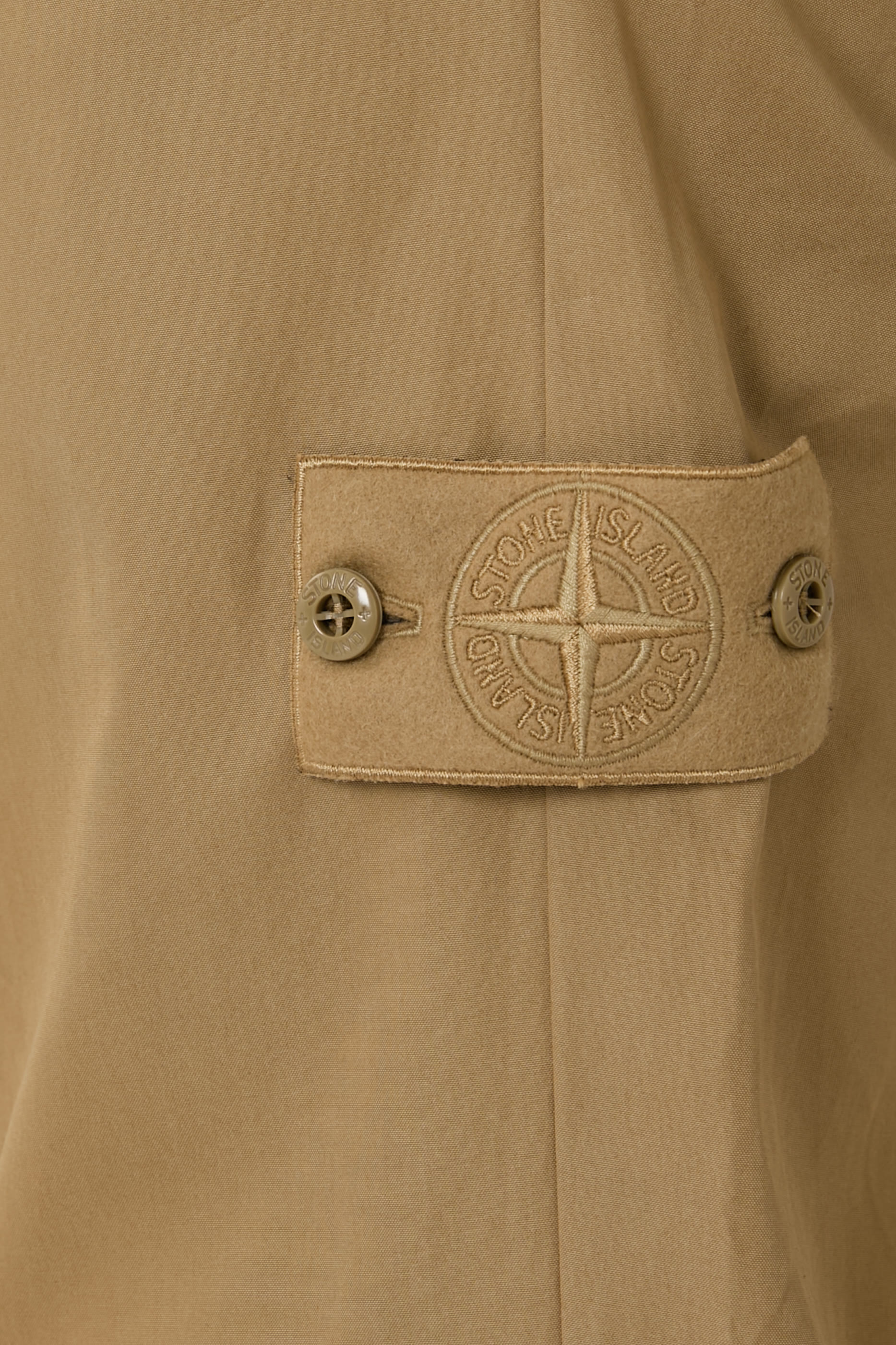 بنطال تشينو مقاوم لجميع الأحوال الجوية