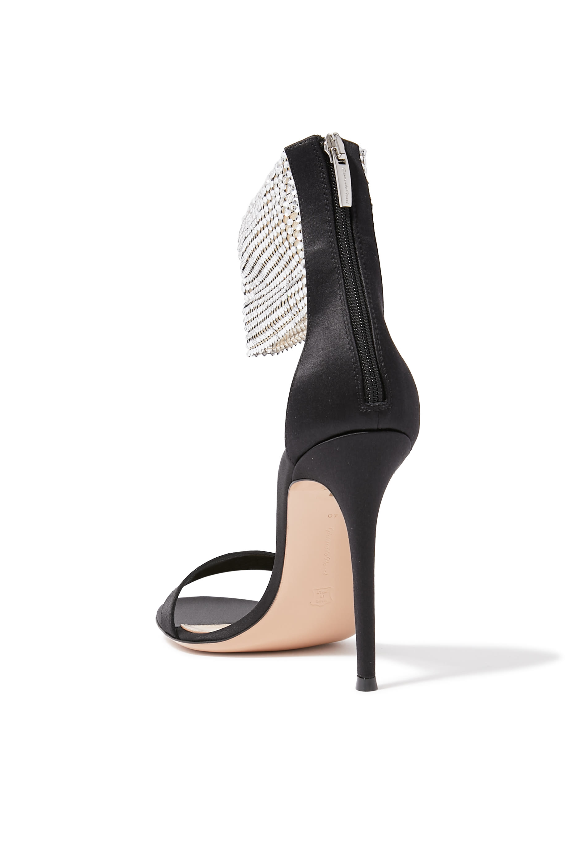 صندل أدور 105