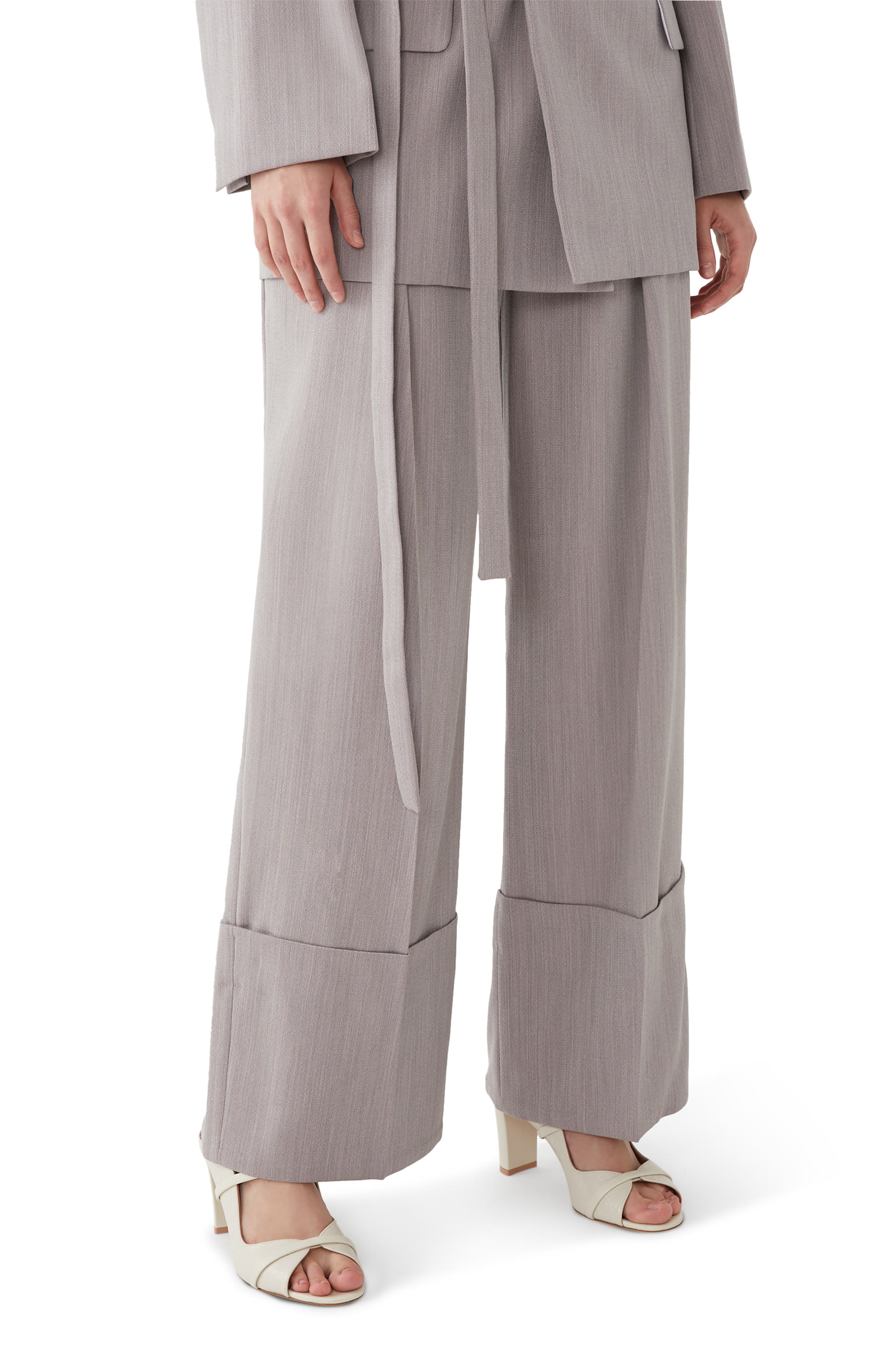 صندل نورا 70 بكعب جلد منقوش