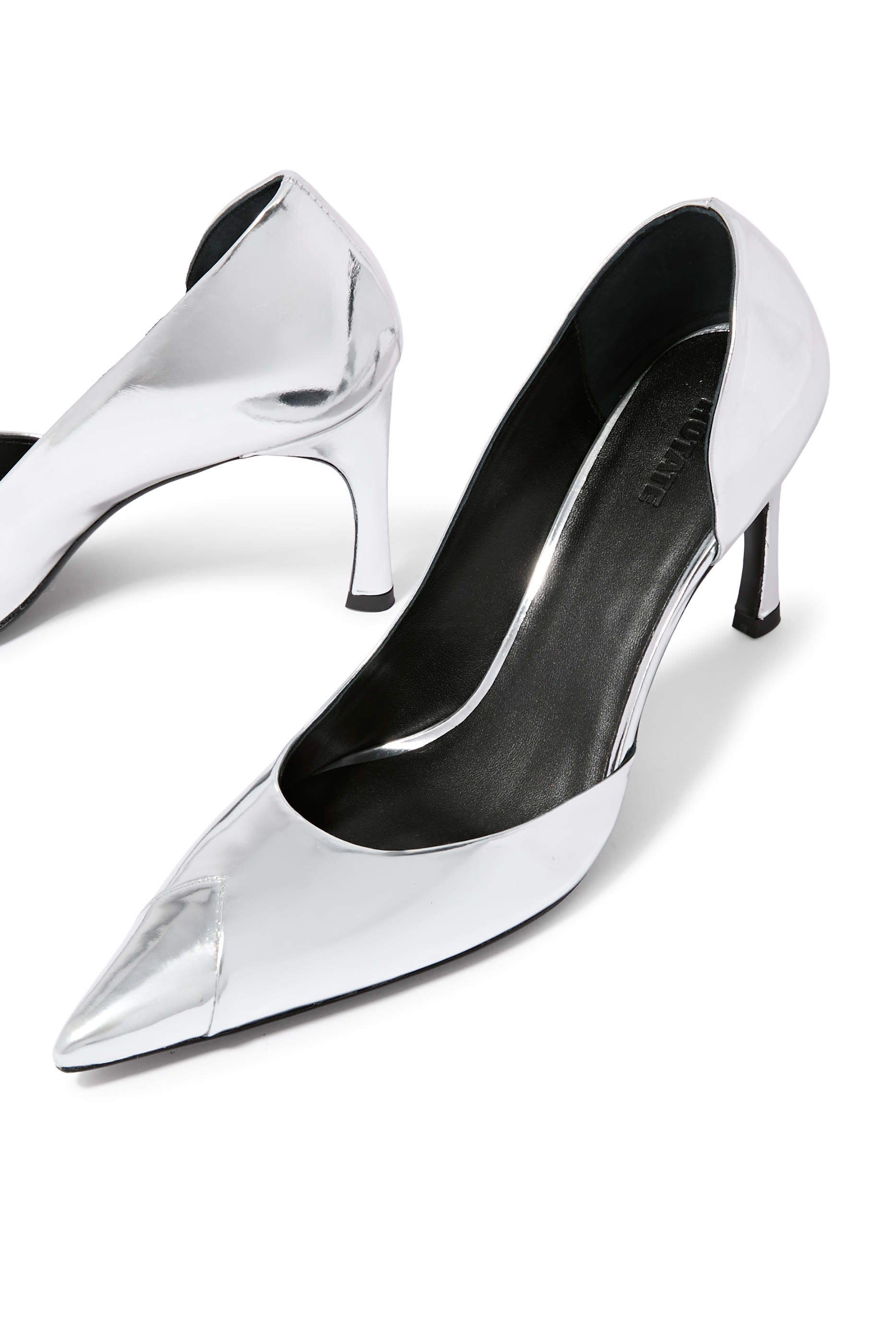 حذاء 55 بسير خلفي جلد