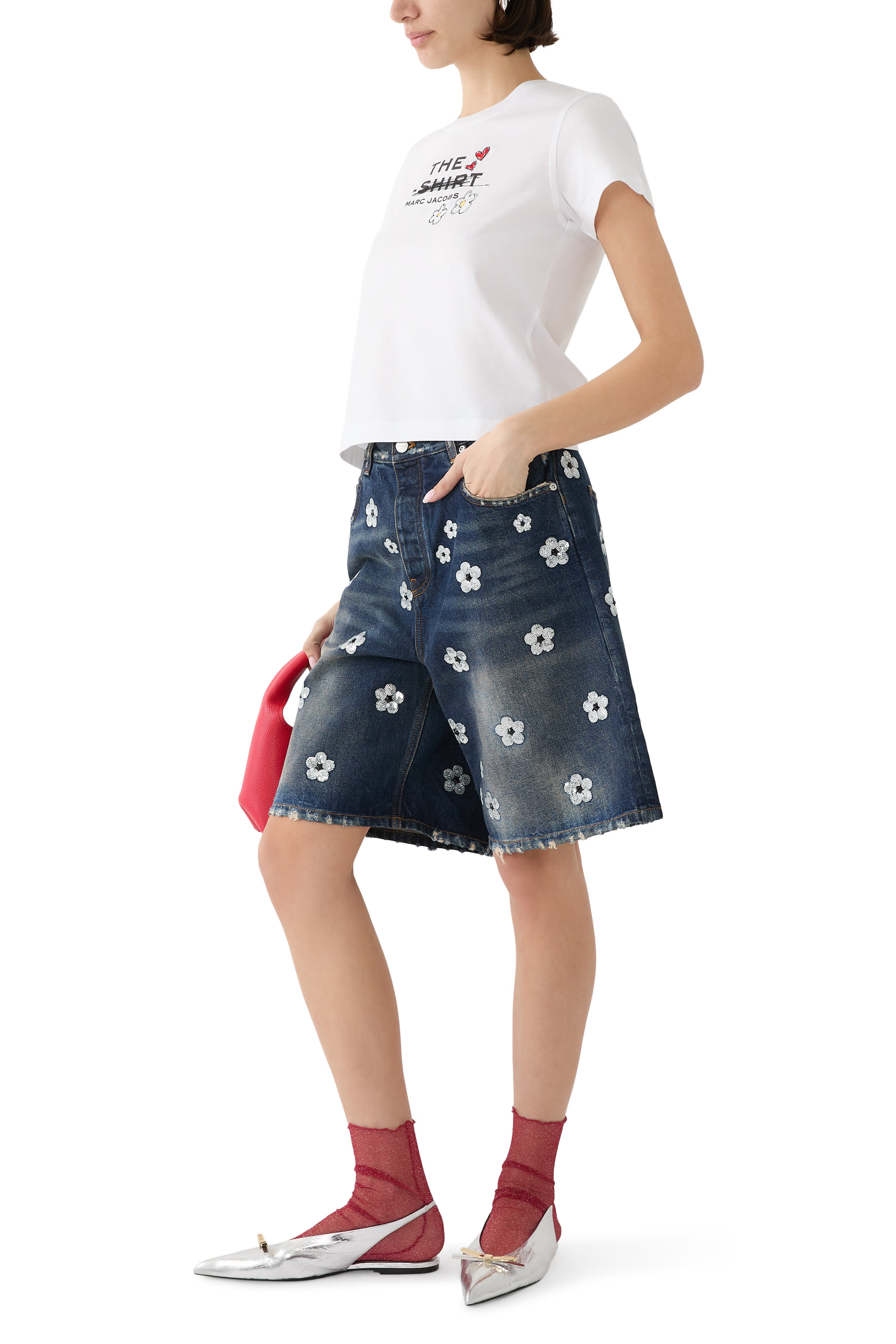 شورت بقصة ساق واسعة وترتر مطرز بتصميم زهور