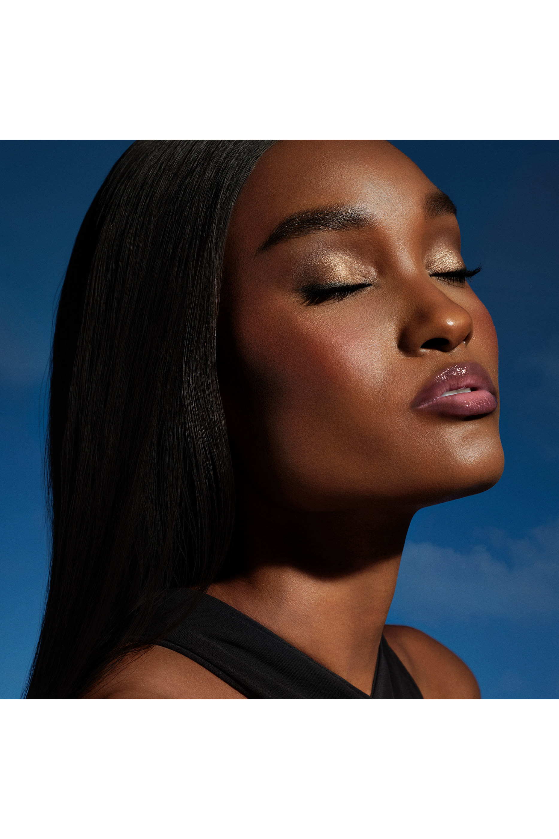 لوحة هوت إسكيب للخدود