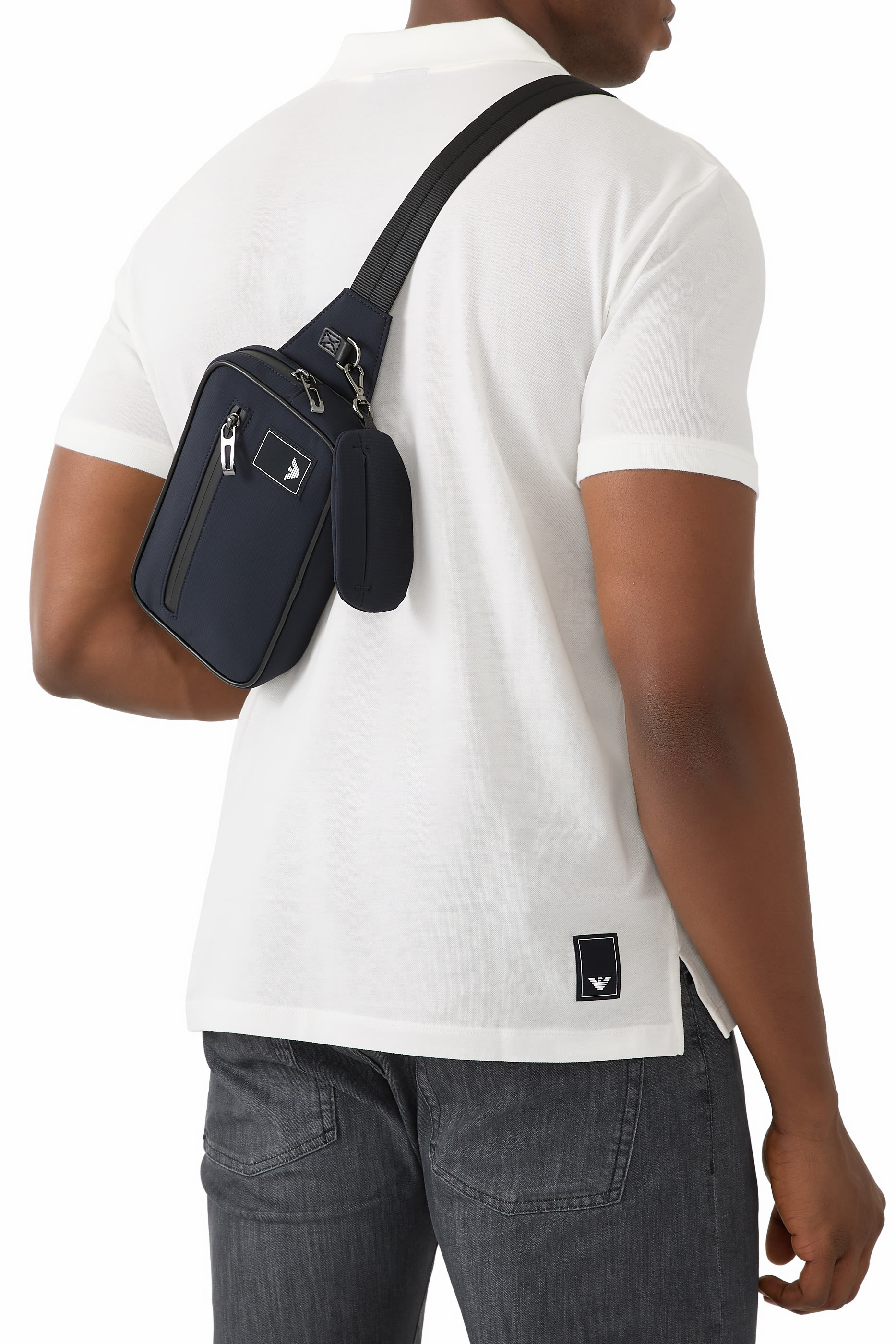 حقيبة خصر بجيب أمامي بشعار الماركة نايلون