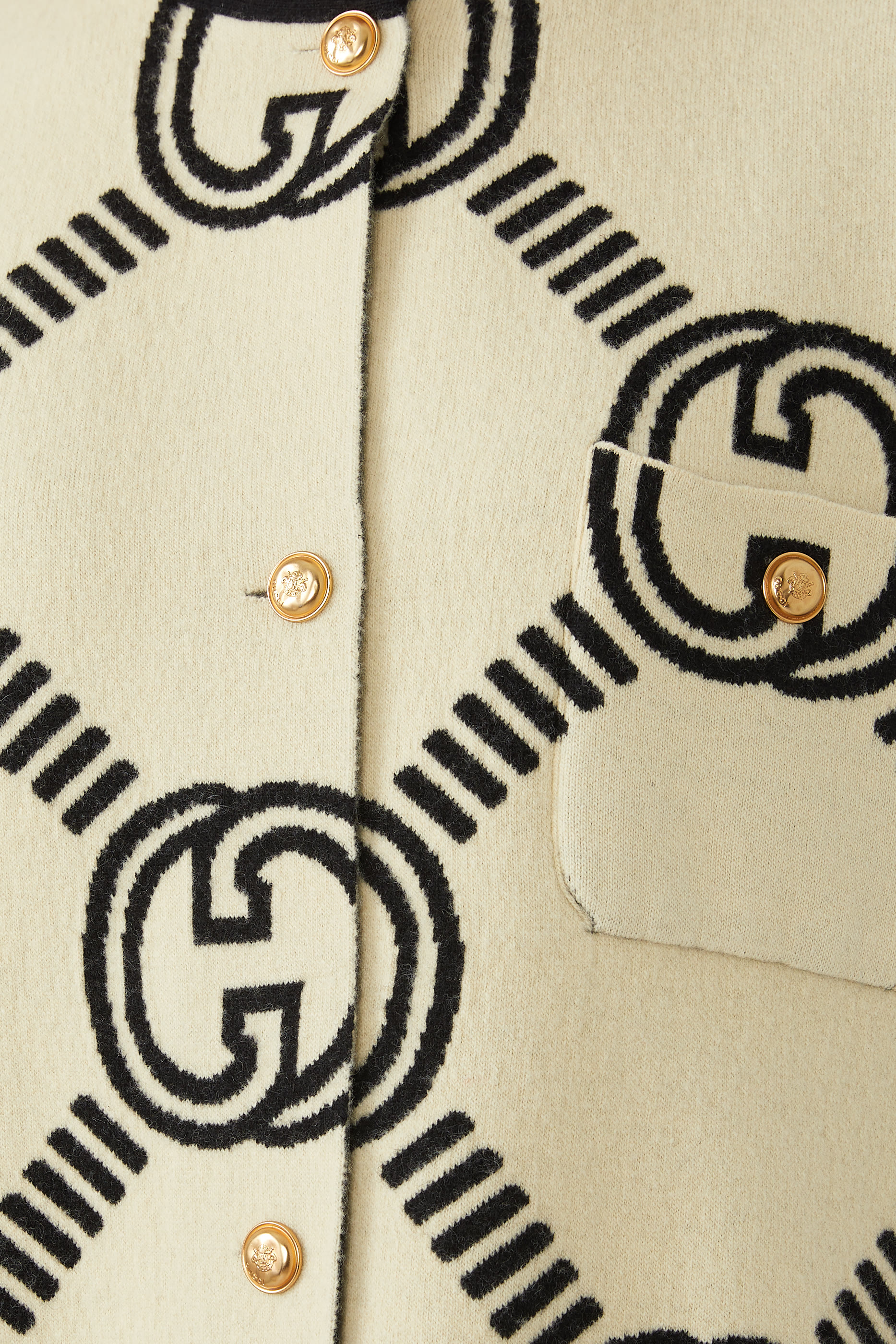 كارديجان بوجهين وشعار GG