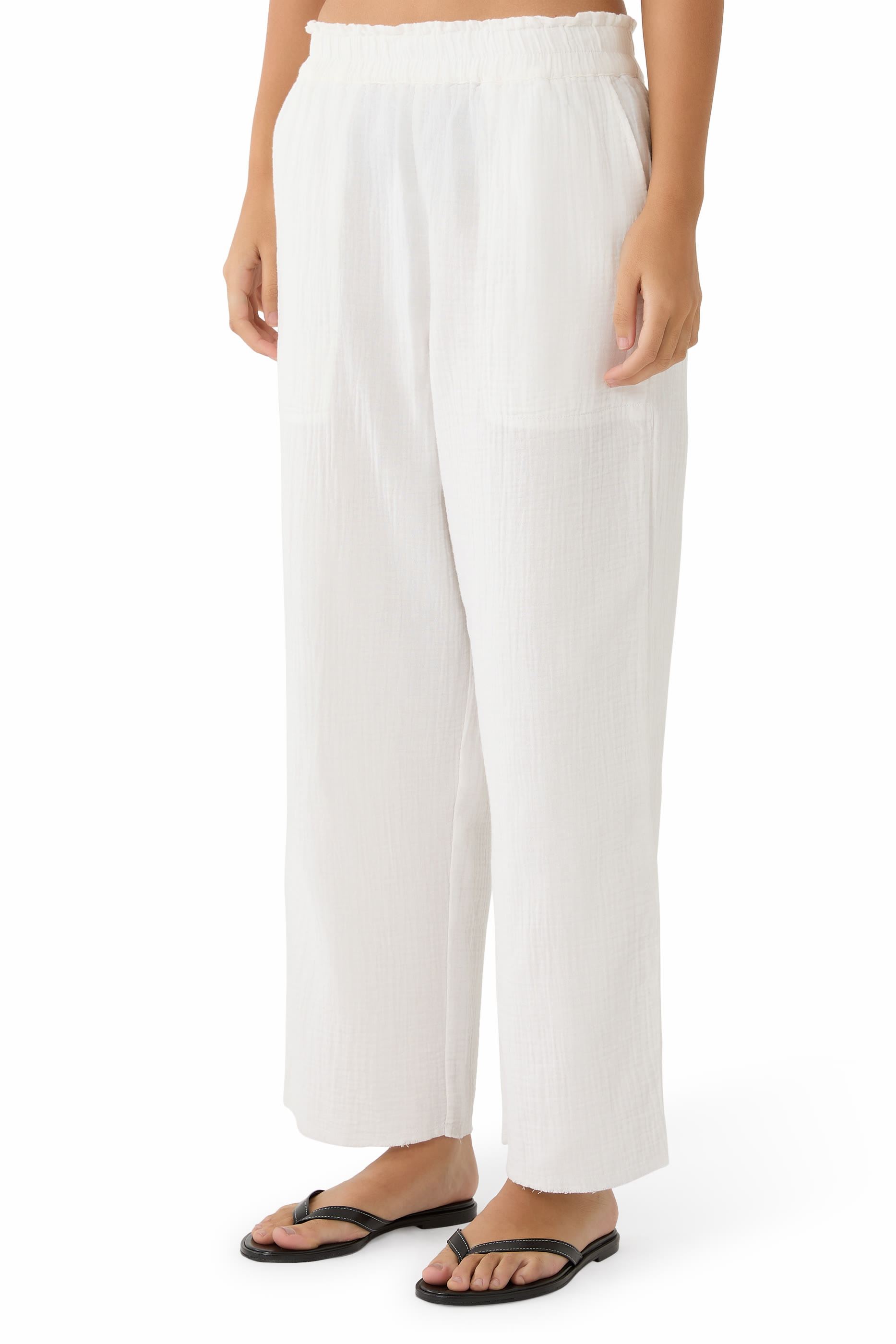 بنطال ليون بقصة قصيرة